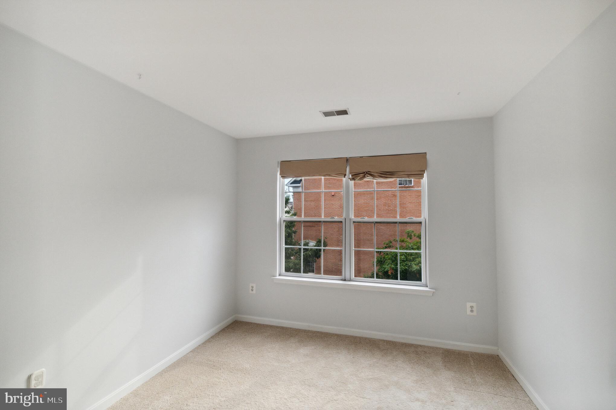 CAMERON STATION - Residential