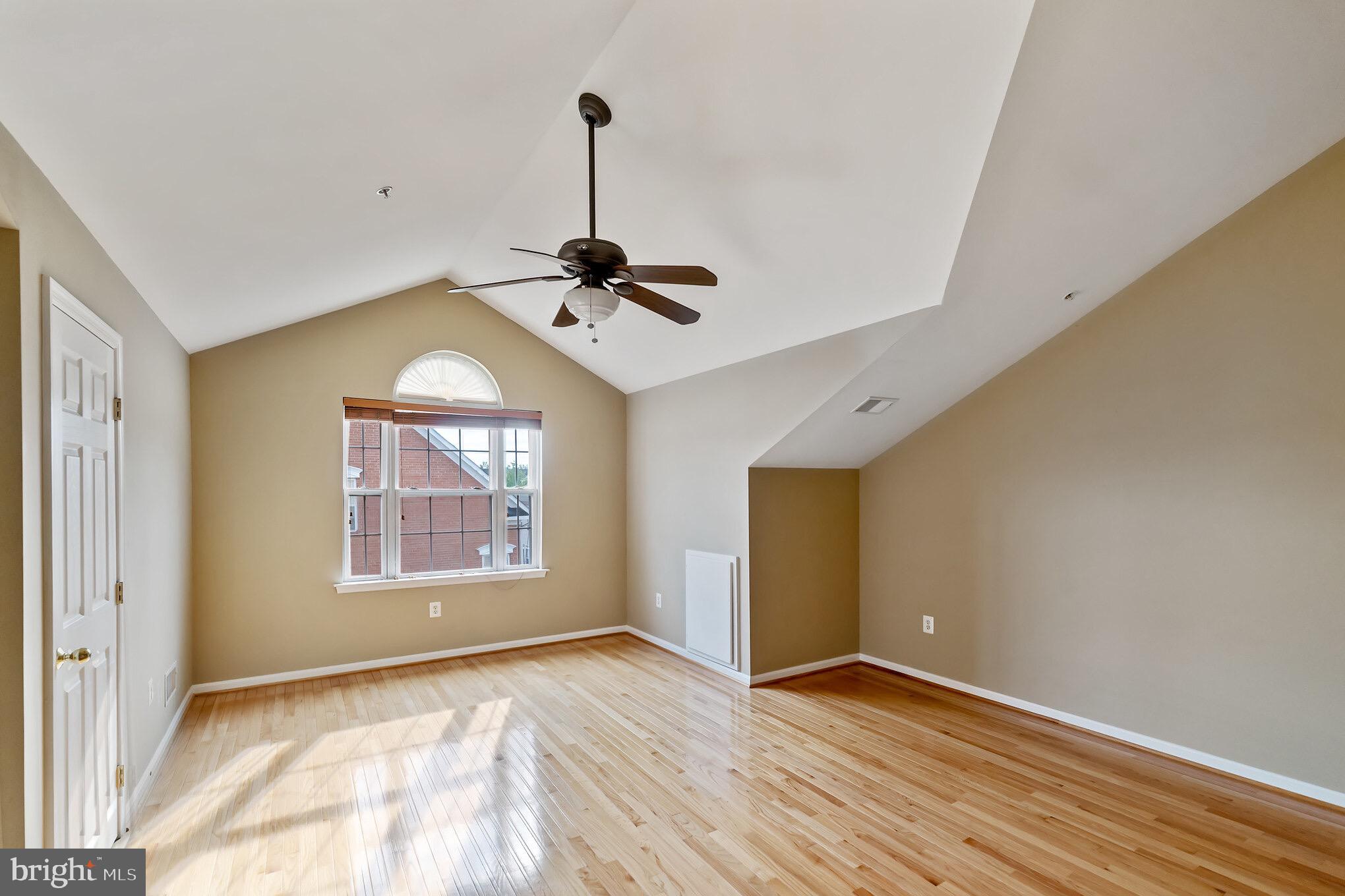 CAMERON STATION - Residential