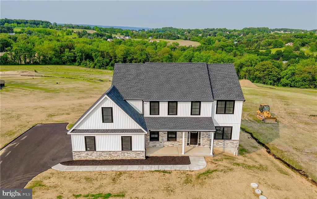 883 EMERALD VALLEY LANE