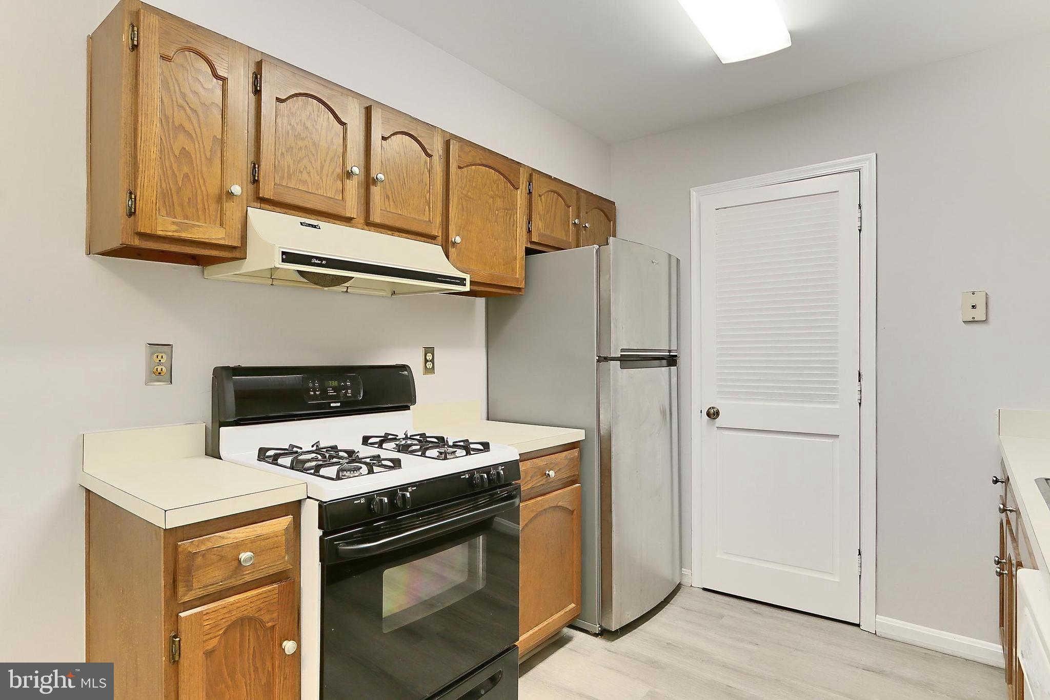 5823 COVE LANDING ROAD 101