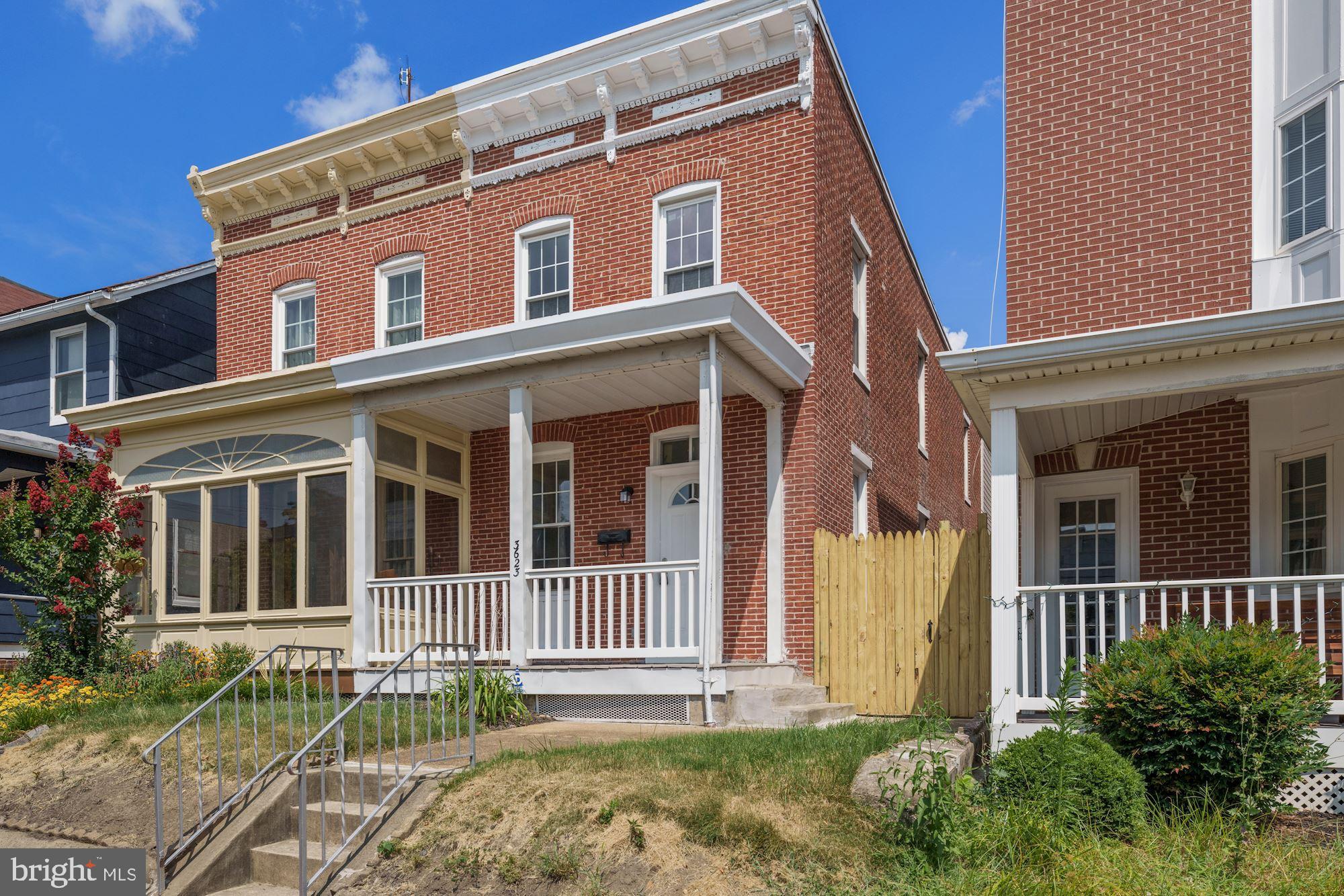HAMPDEN HISTORIC DISTRICT - Residential