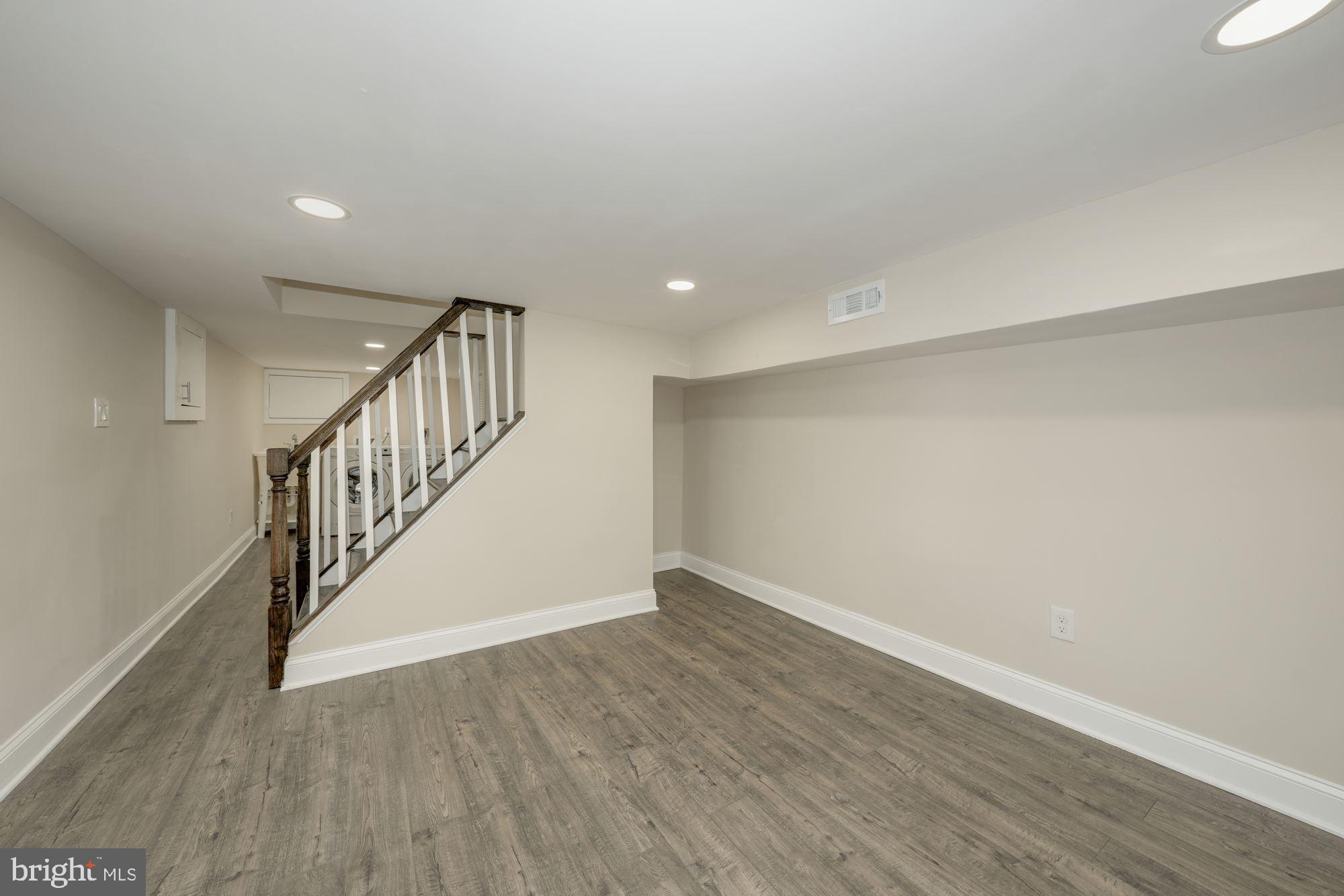 HAMPDEN HISTORIC DISTRICT - Residential