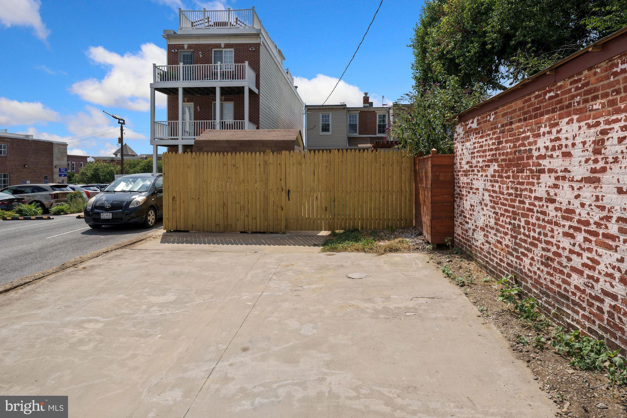 HAMPDEN HISTORIC DISTRICT - Residential