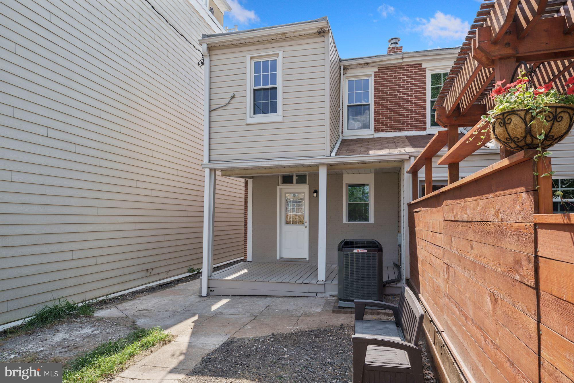 HAMPDEN HISTORIC DISTRICT - Residential