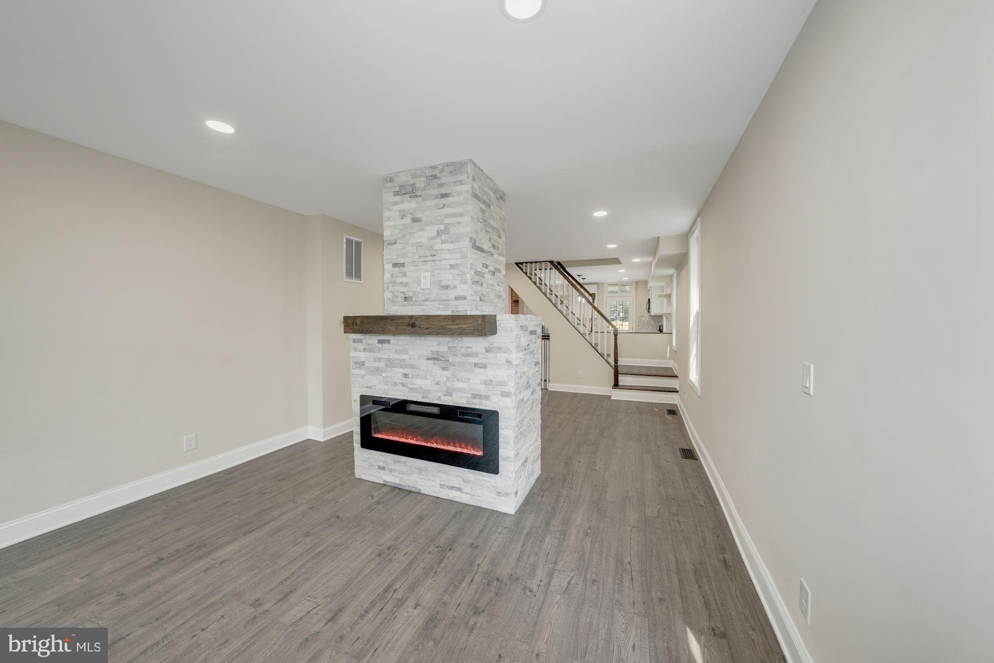 HAMPDEN HISTORIC DISTRICT - Residential