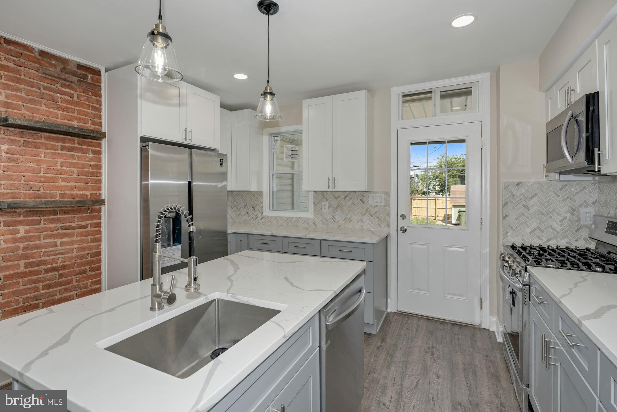 HAMPDEN HISTORIC DISTRICT - Residential