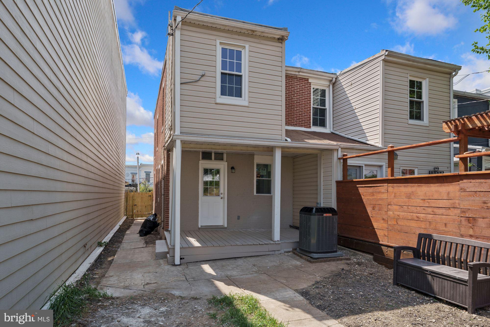 HAMPDEN HISTORIC DISTRICT - Residential