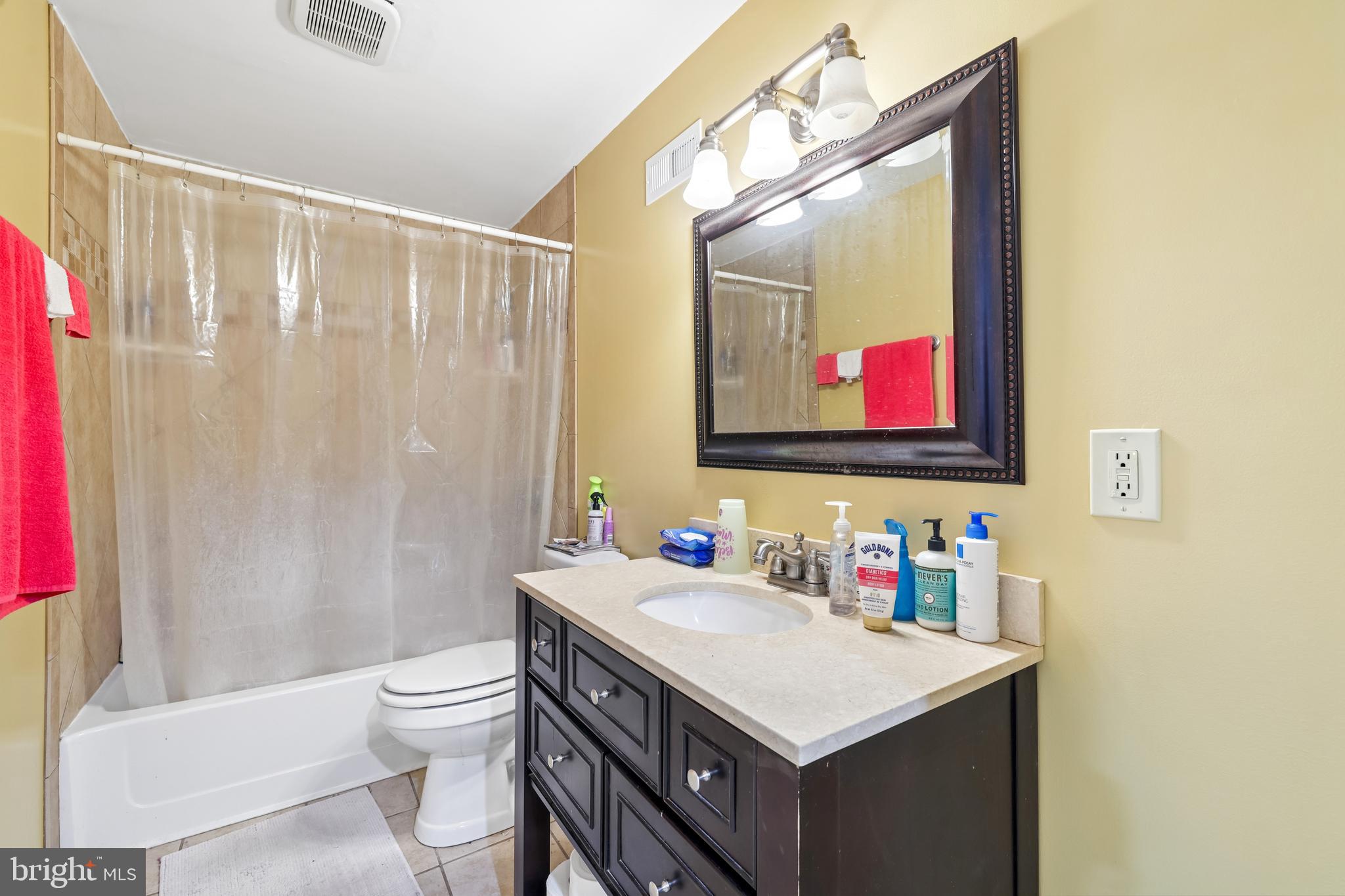 VILLAGE OF MEADOW CREEK - Residential