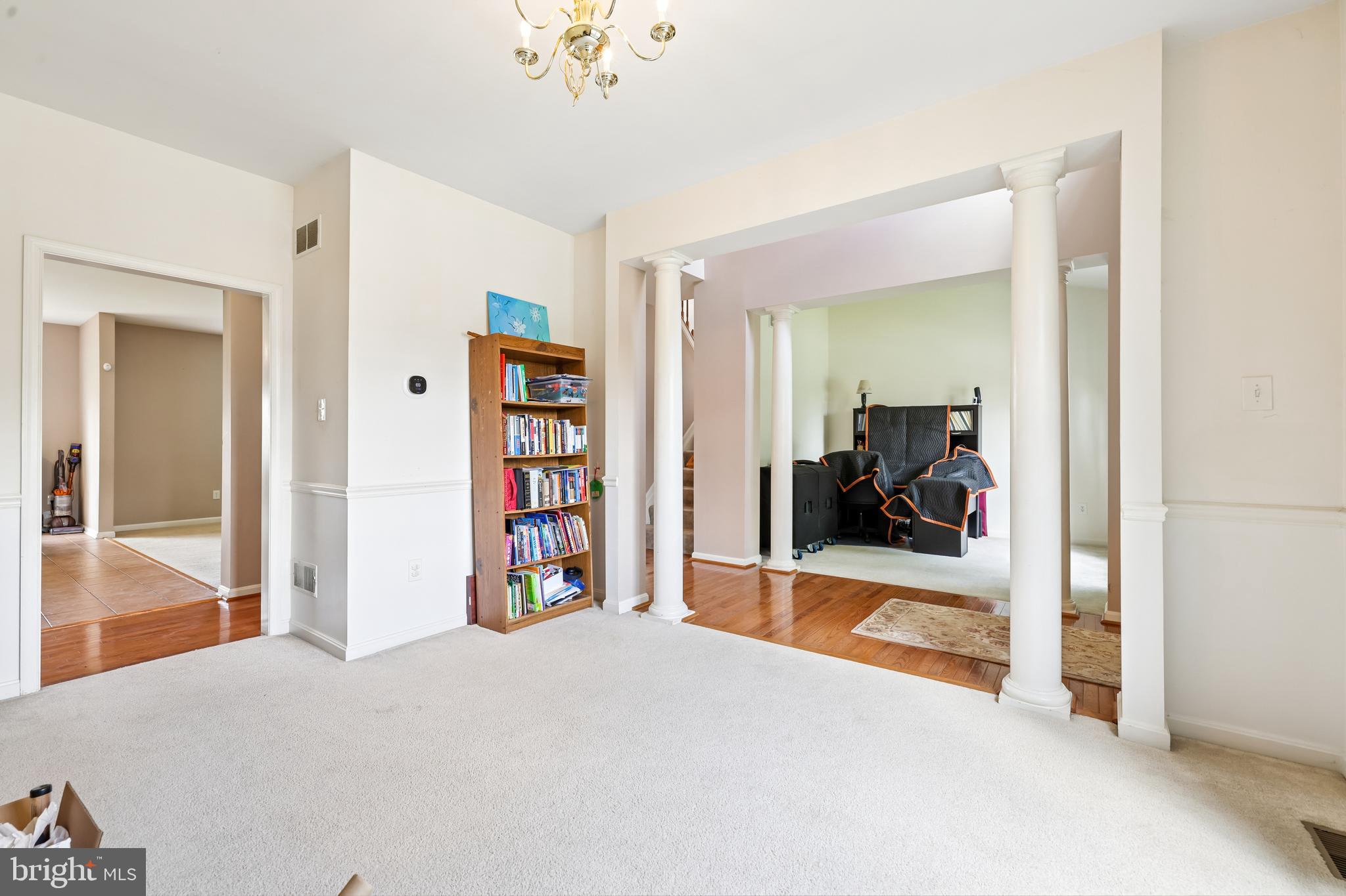 VILLAGE OF MEADOW CREEK - Residential