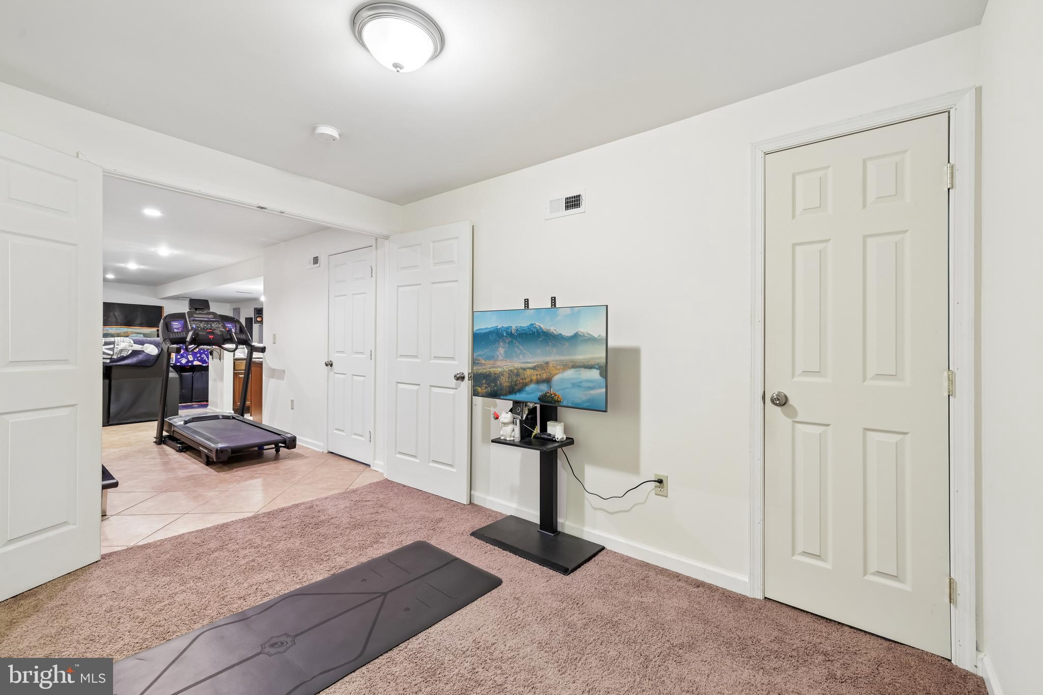 VILLAGE OF MEADOW CREEK - Residential