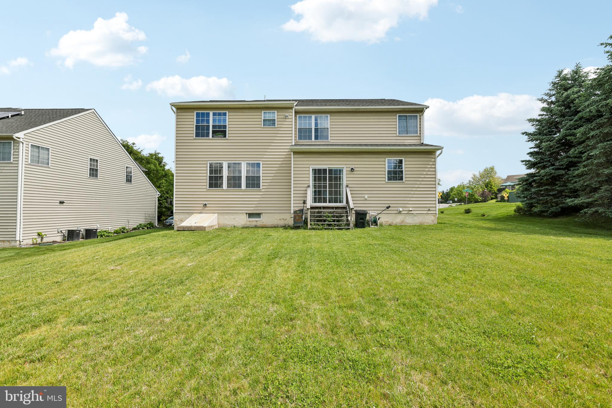 VILLAGE OF MEADOW CREEK - Residential