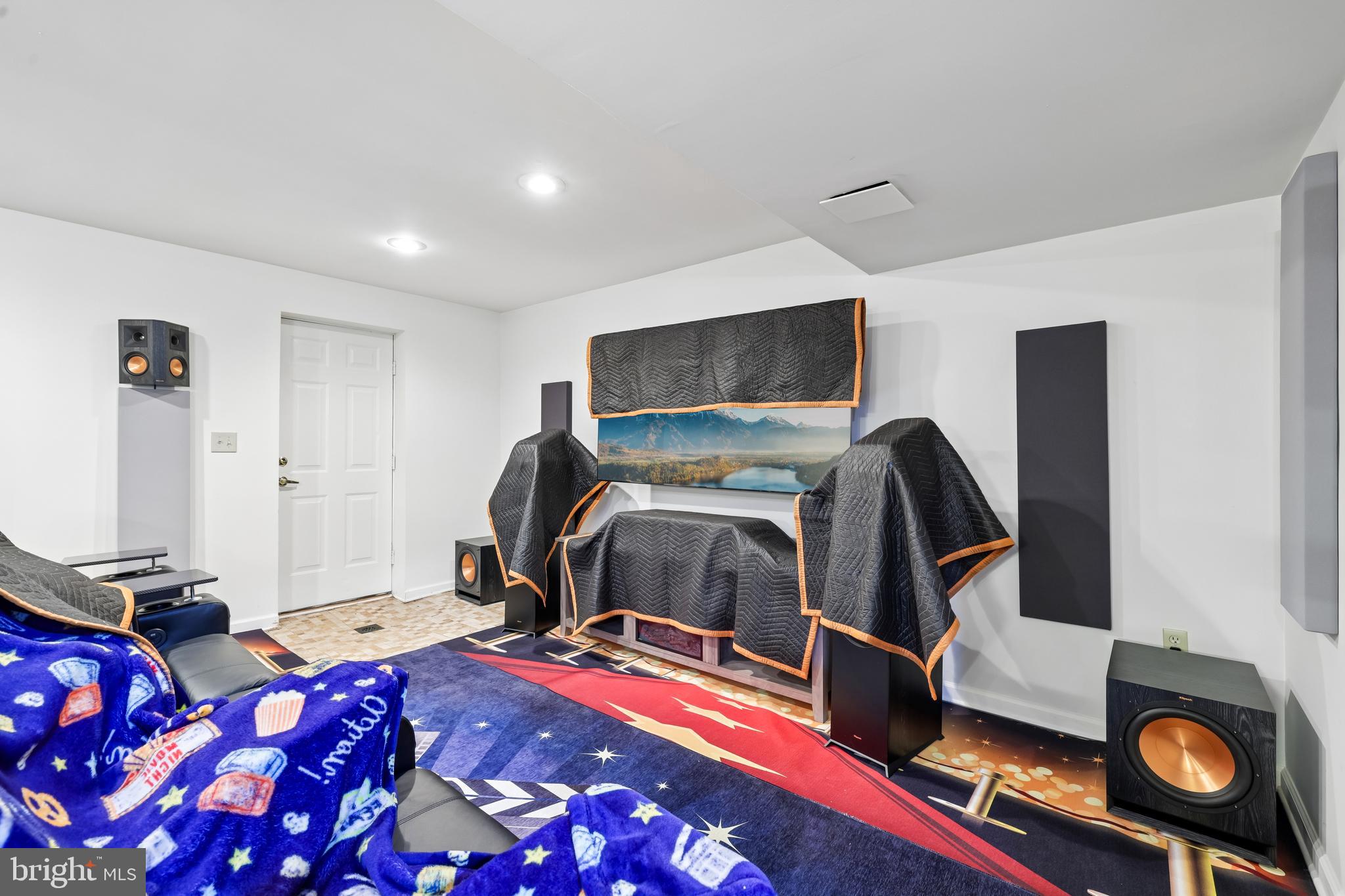 VILLAGE OF MEADOW CREEK - Residential