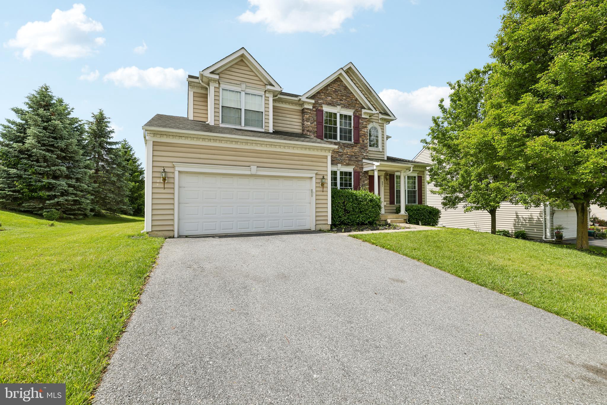 VILLAGE OF MEADOW CREEK - Residential