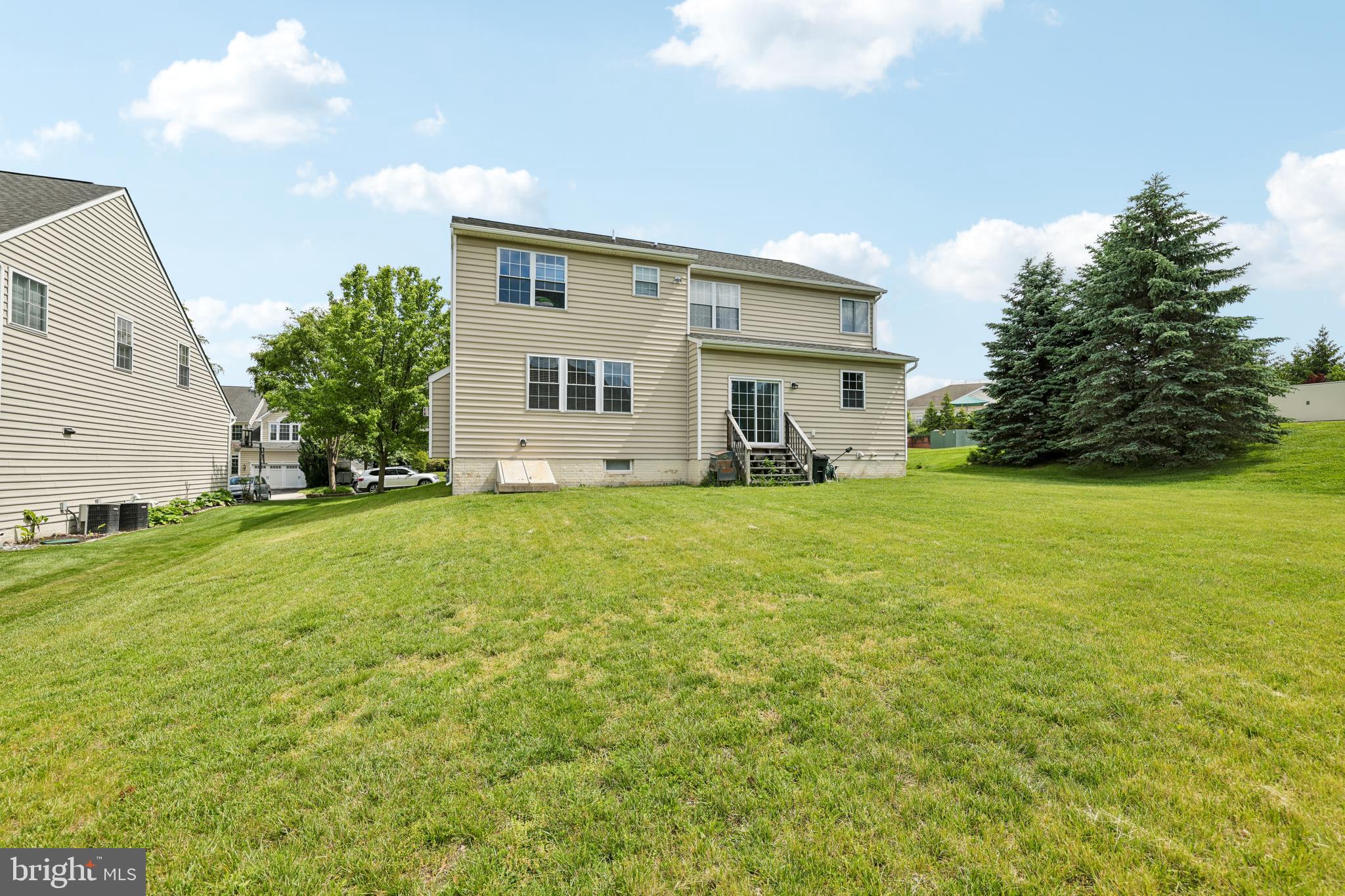 VILLAGE OF MEADOW CREEK - Residential