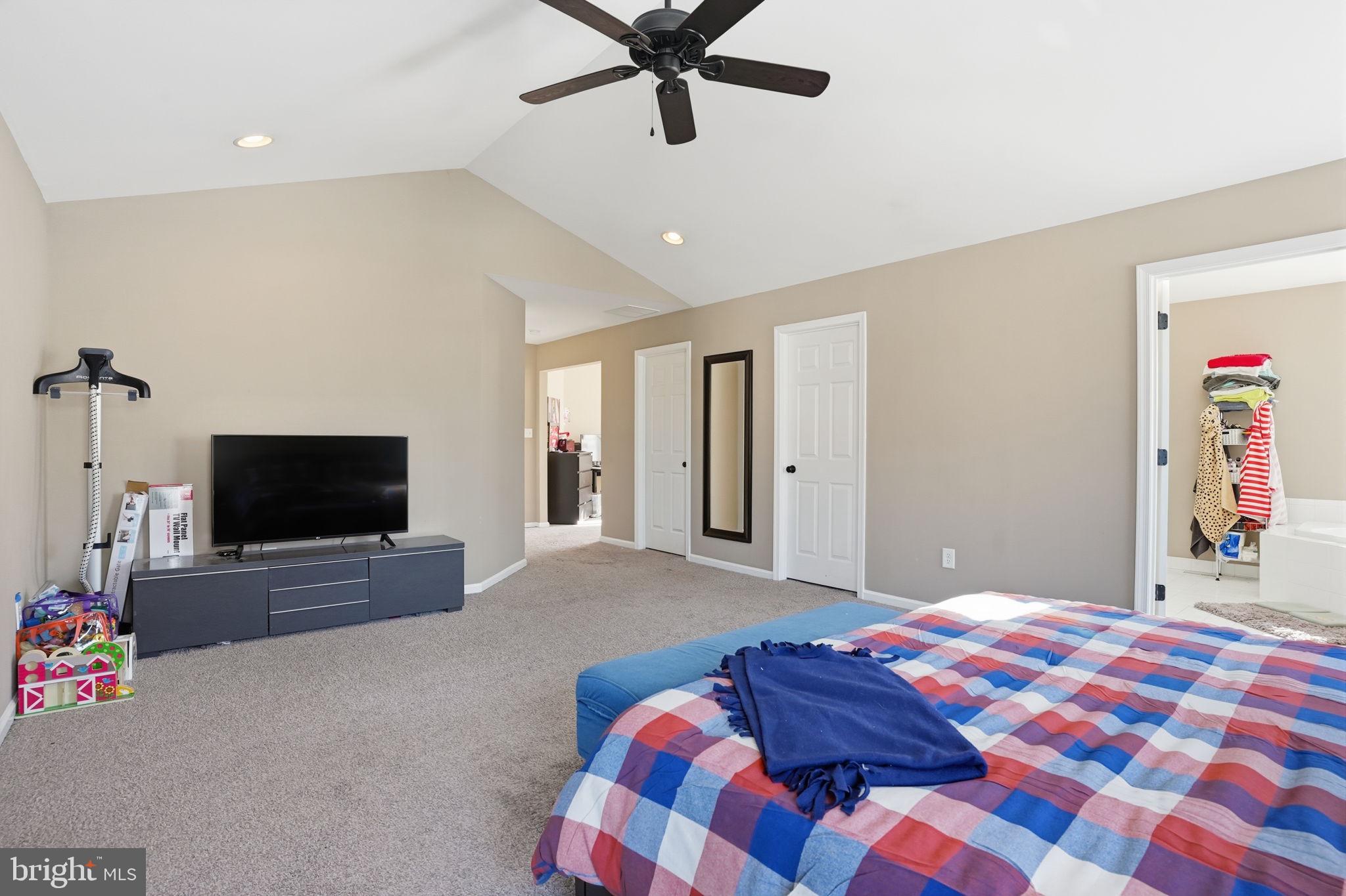 WILTONS CORNER - Residential