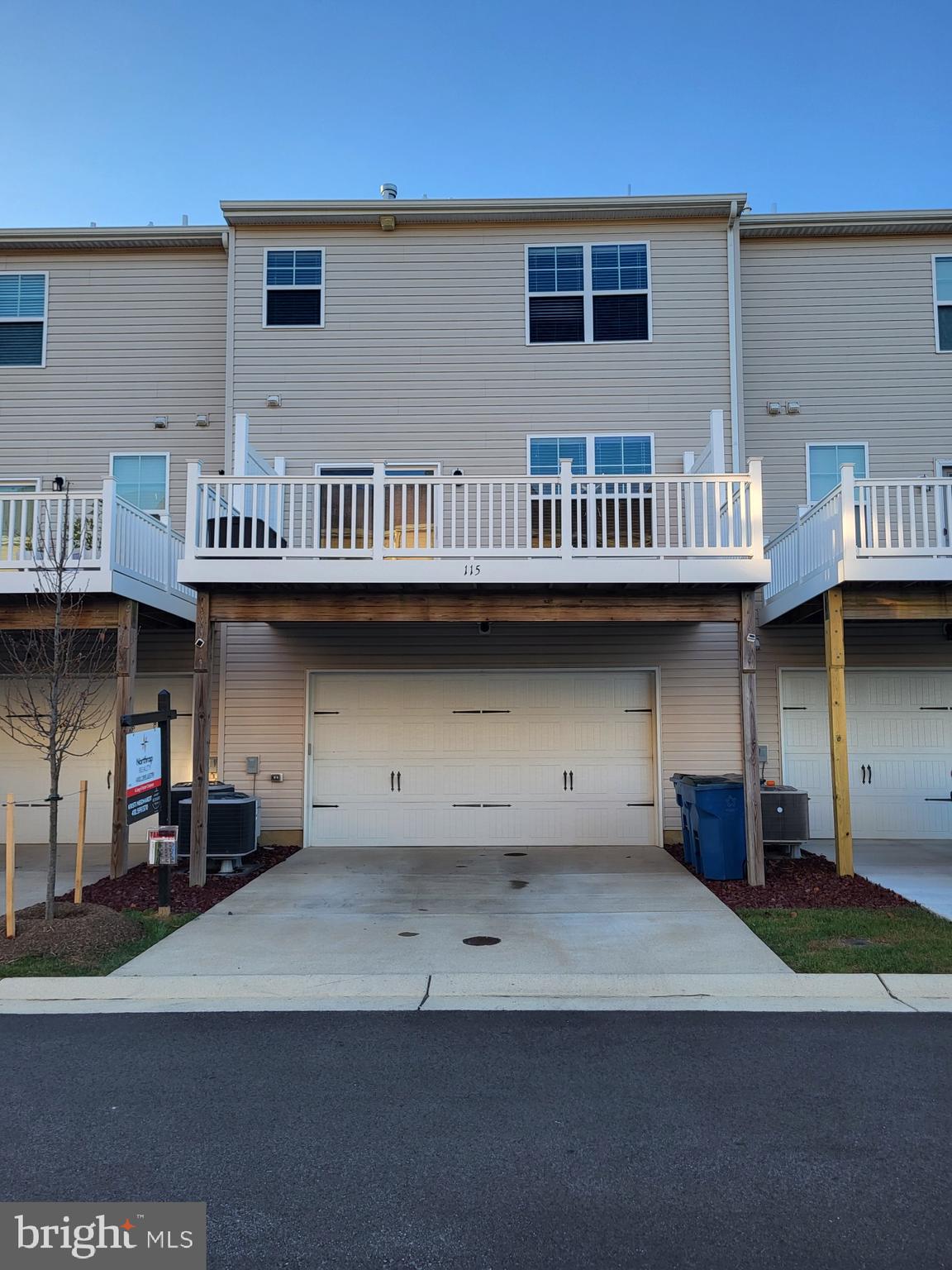 ELLENDALE - Residential Lease