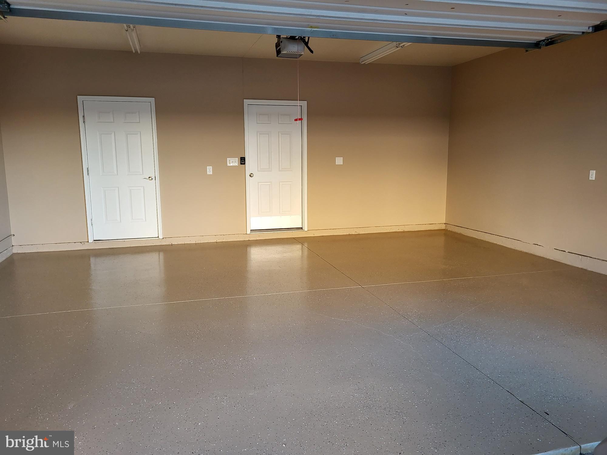 ELLENDALE - Residential Lease