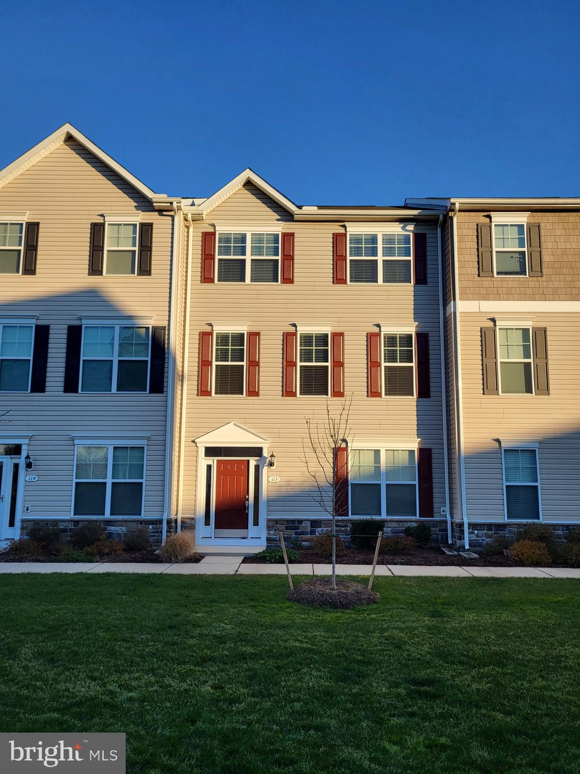 ELLENDALE - Residential Lease