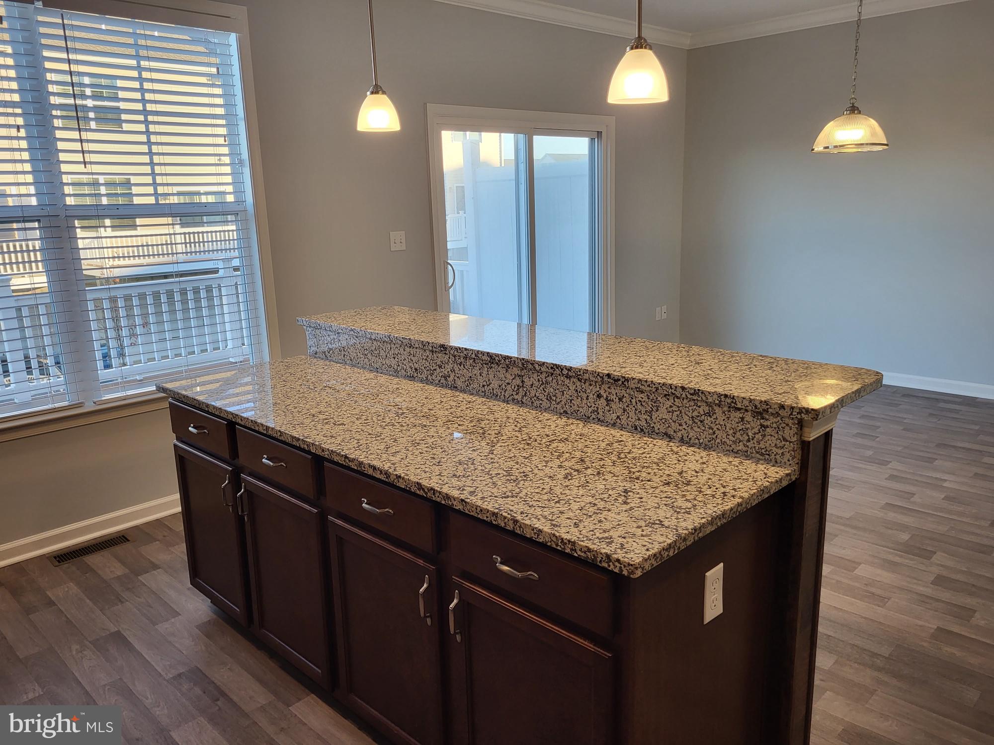 ELLENDALE - Residential Lease