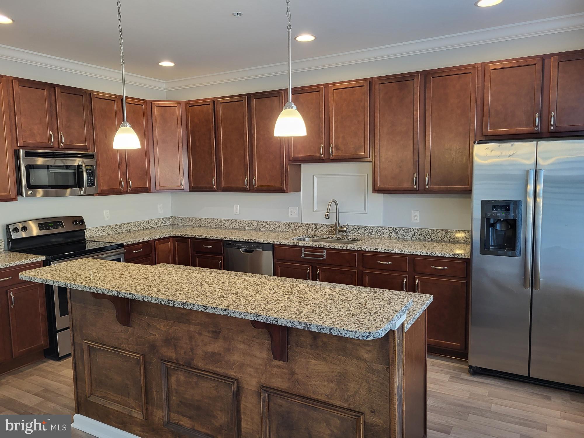 ELLENDALE - Residential Lease