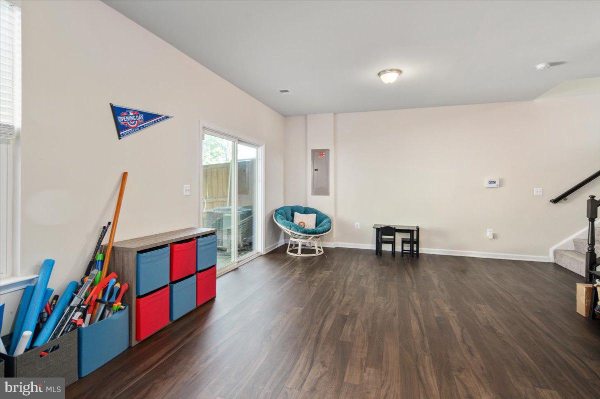 EMBREY MILL - Residential