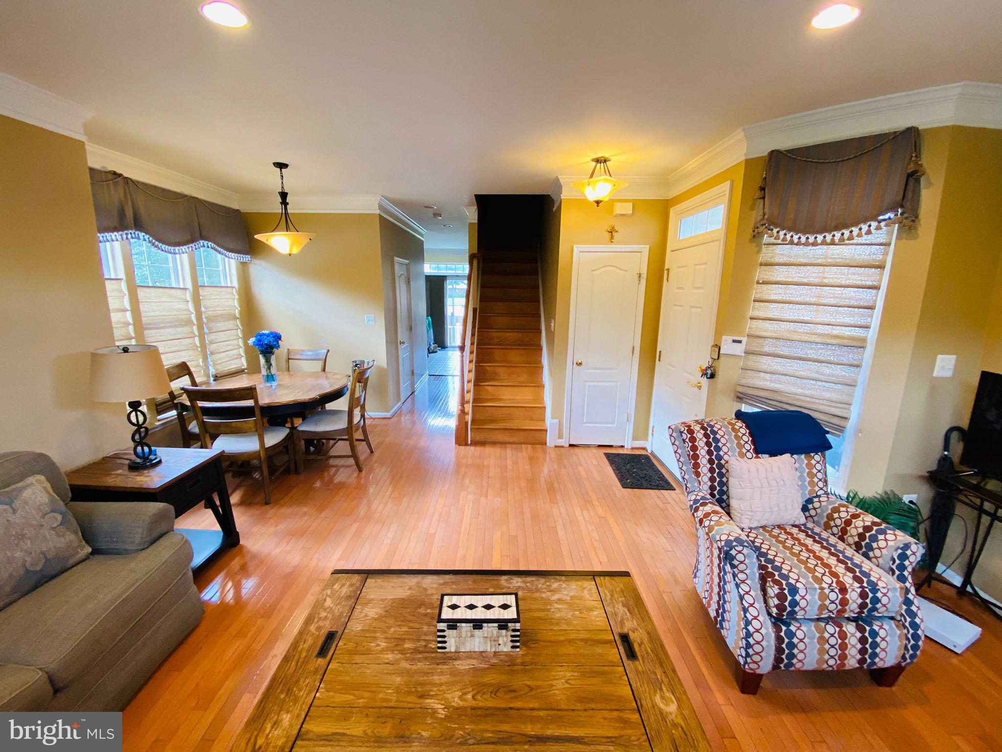 SEVEN OAKS - Residential