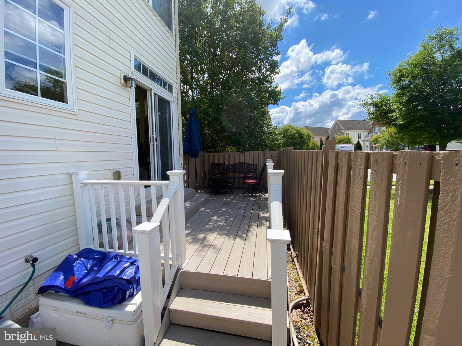 SEVEN OAKS - Residential