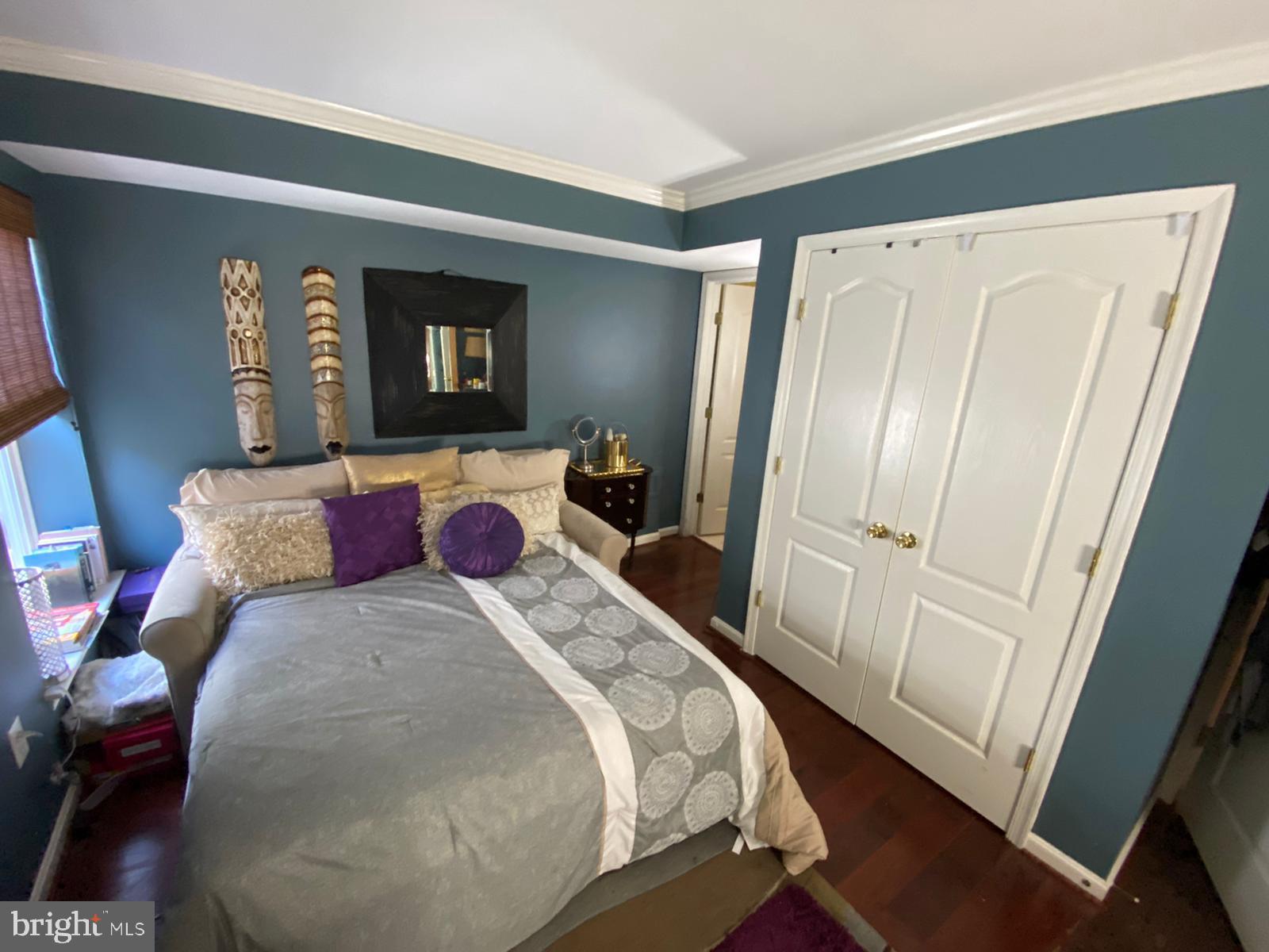 SEVEN OAKS - Residential