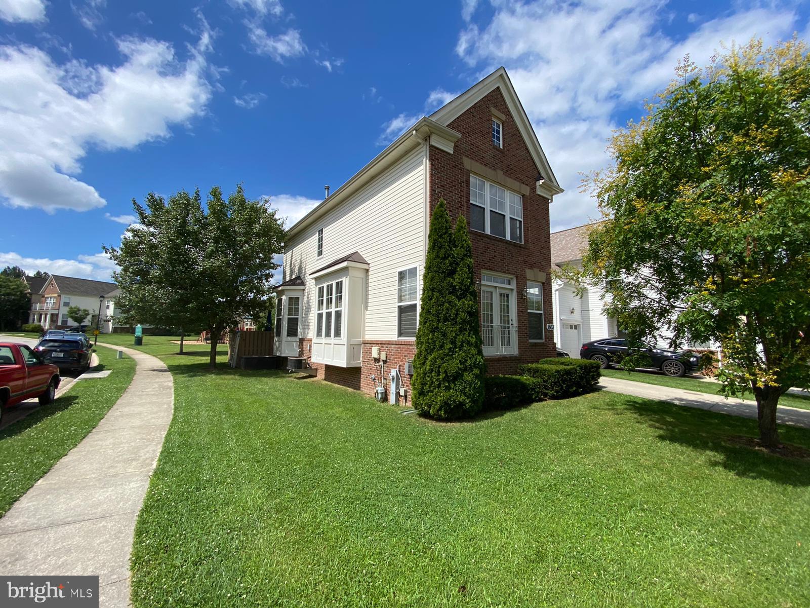 SEVEN OAKS - Residential