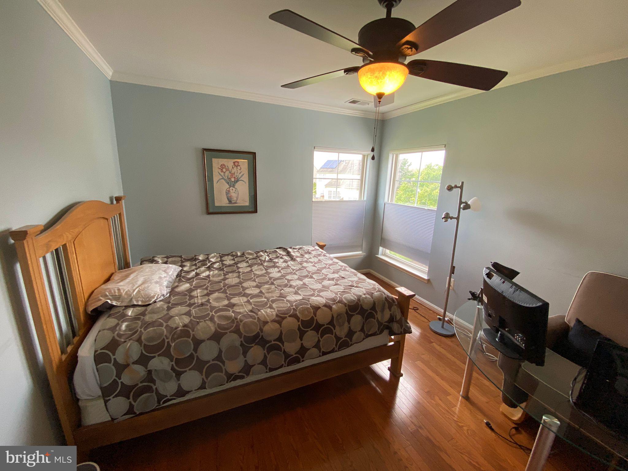 SEVEN OAKS - Residential