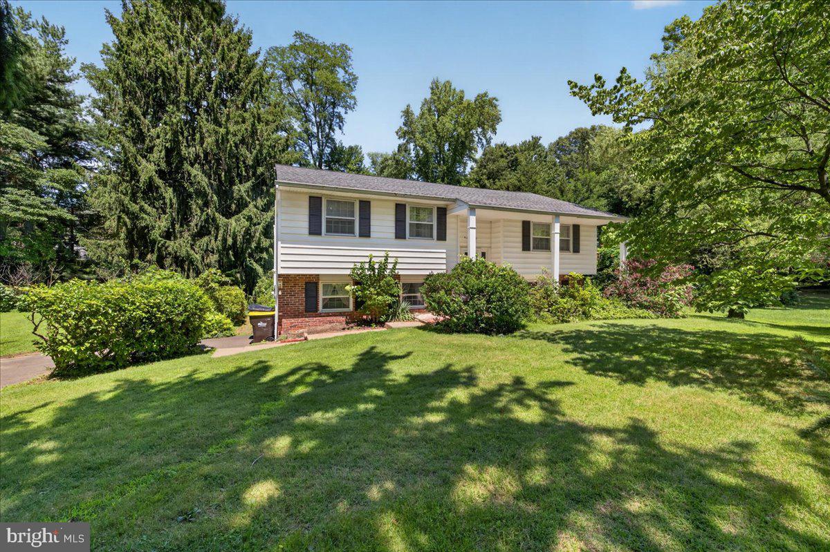 74 GLEN DRIVE