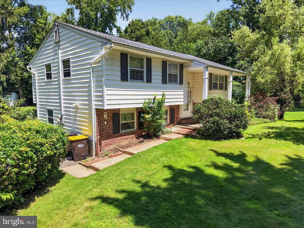 74 GLEN DRIVE