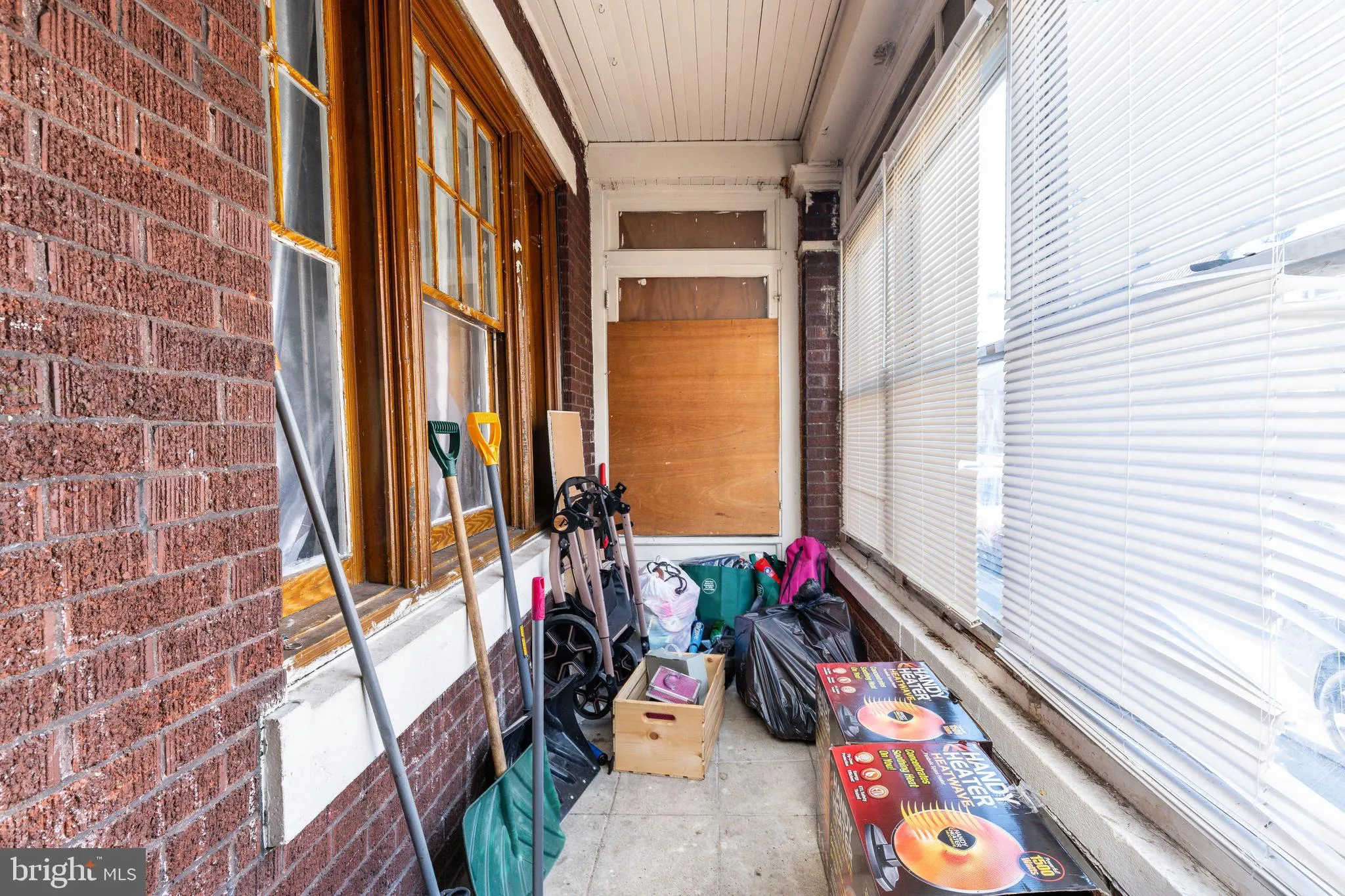 Philadelphia, Pennsylvania 19146, United States, 3 Bedrooms Bedrooms, ,1 BathroomBathrooms,Residential,Pending,82618