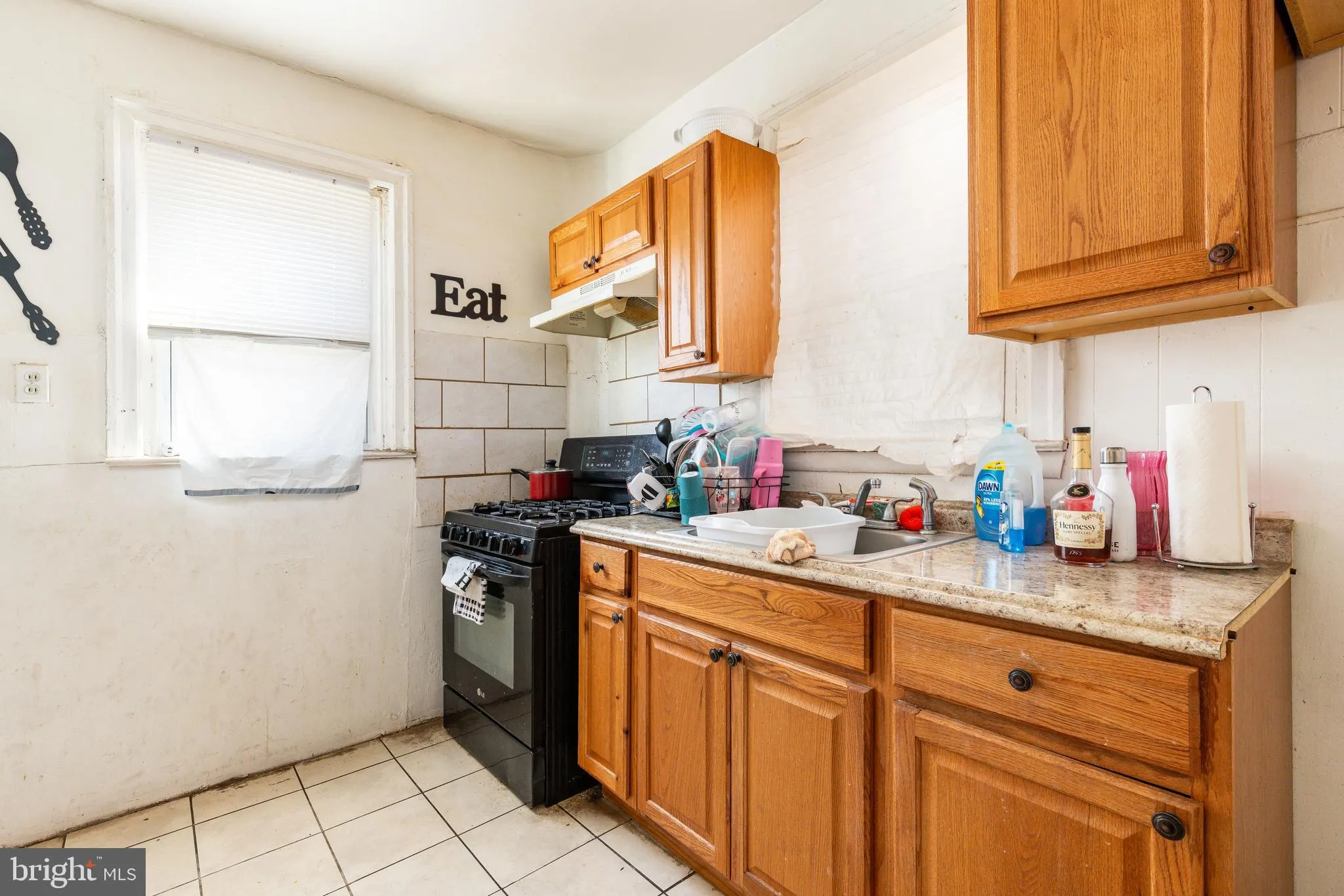 Philadelphia, Pennsylvania 19146, United States, 3 Bedrooms Bedrooms, ,1 BathroomBathrooms,Residential,Pending,82618