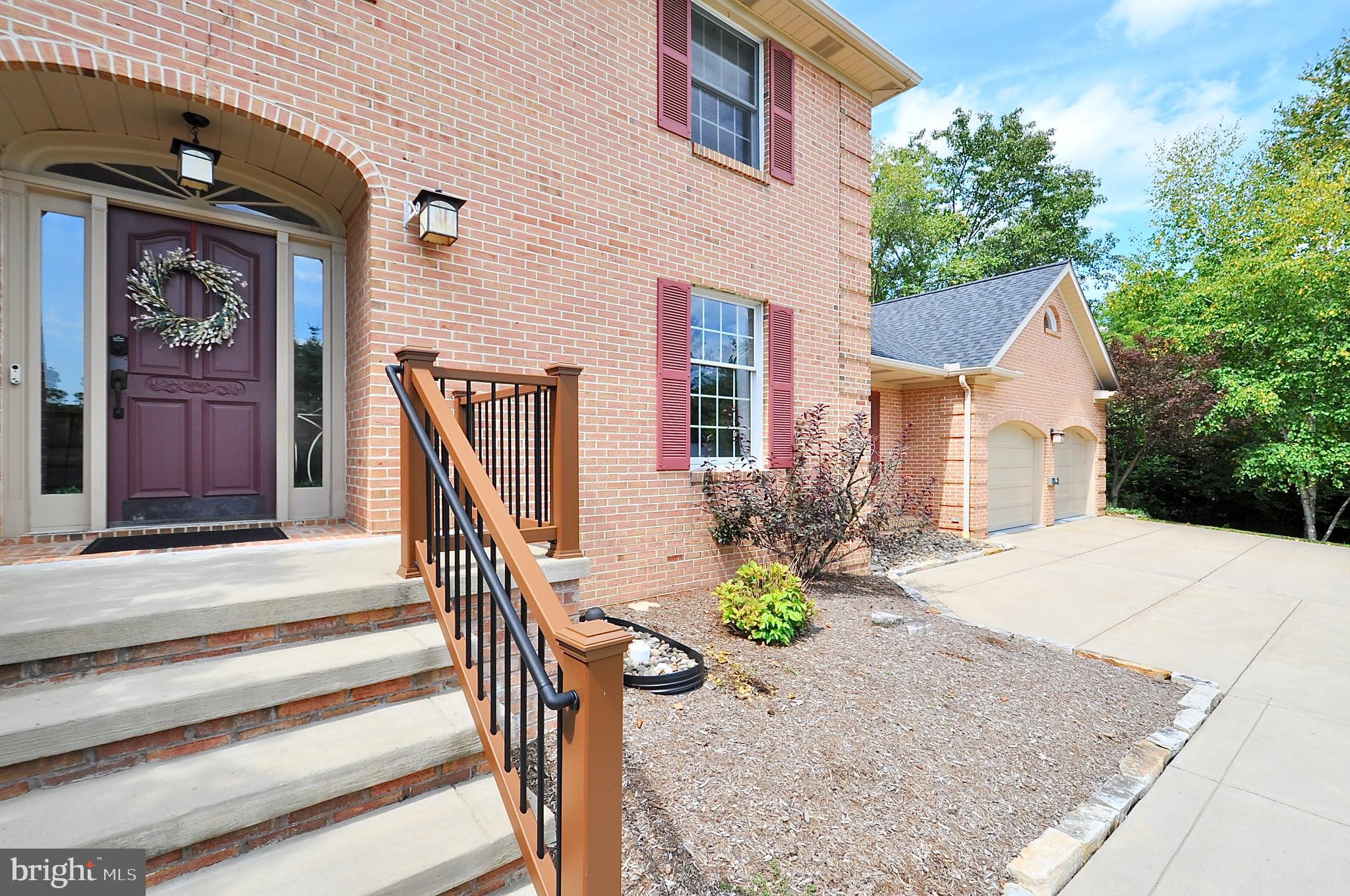 1346 SANDPIPER DRIVE
