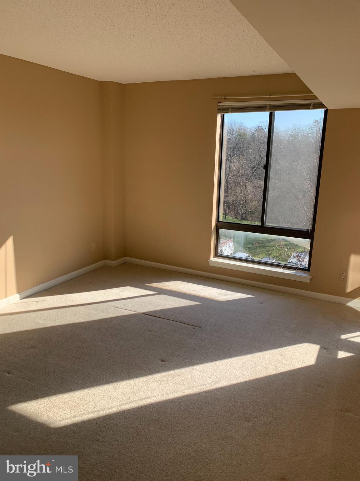 THE PLAZA - Residential Lease