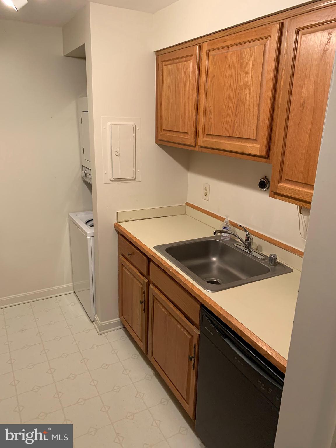 THE PLAZA - Residential Lease