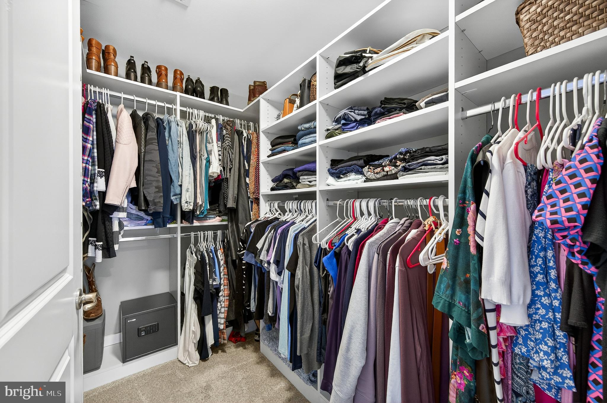 RESERVE AT TYSONS CORNER - Residential