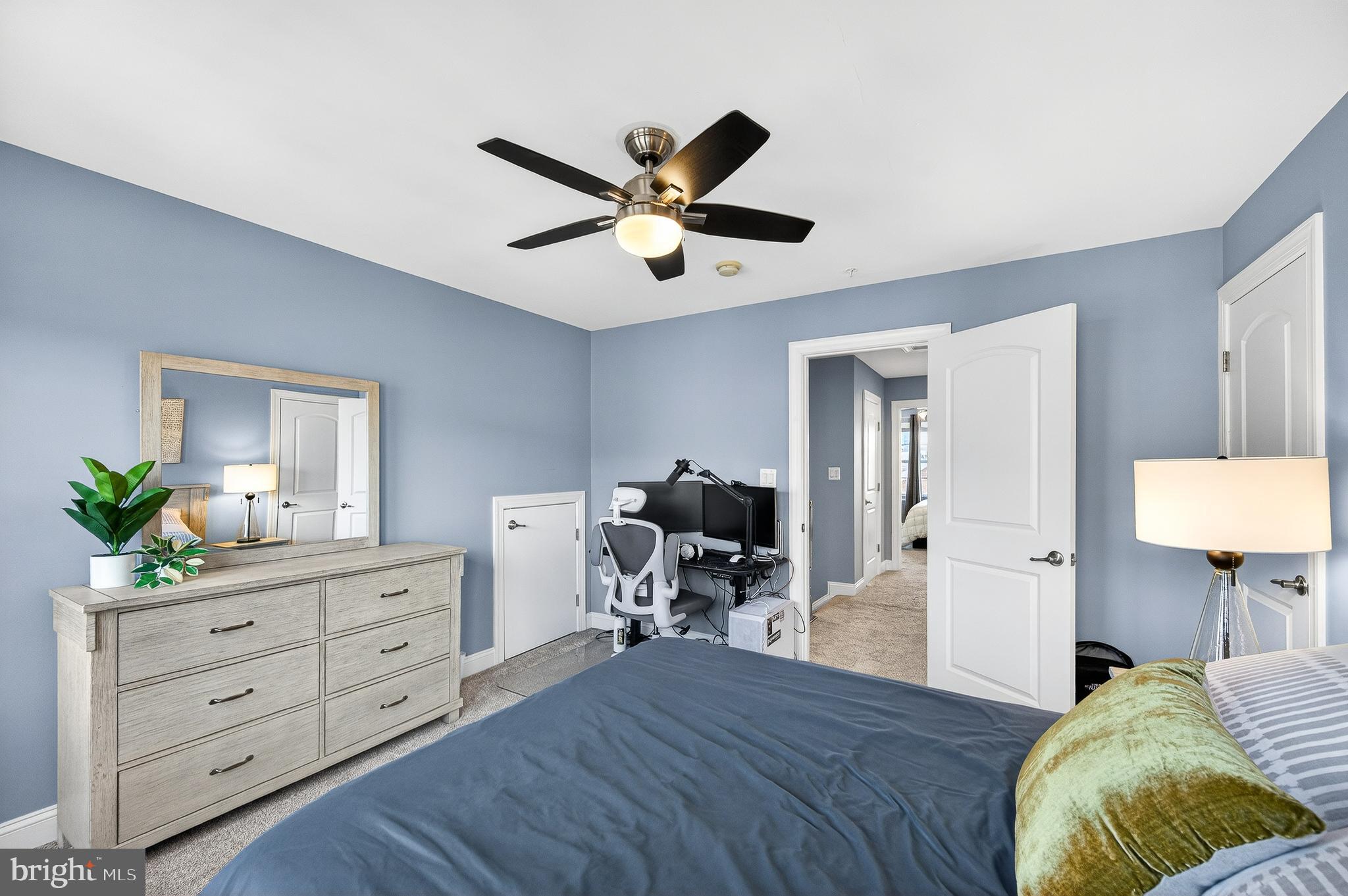 RESERVE AT TYSONS CORNER - Residential