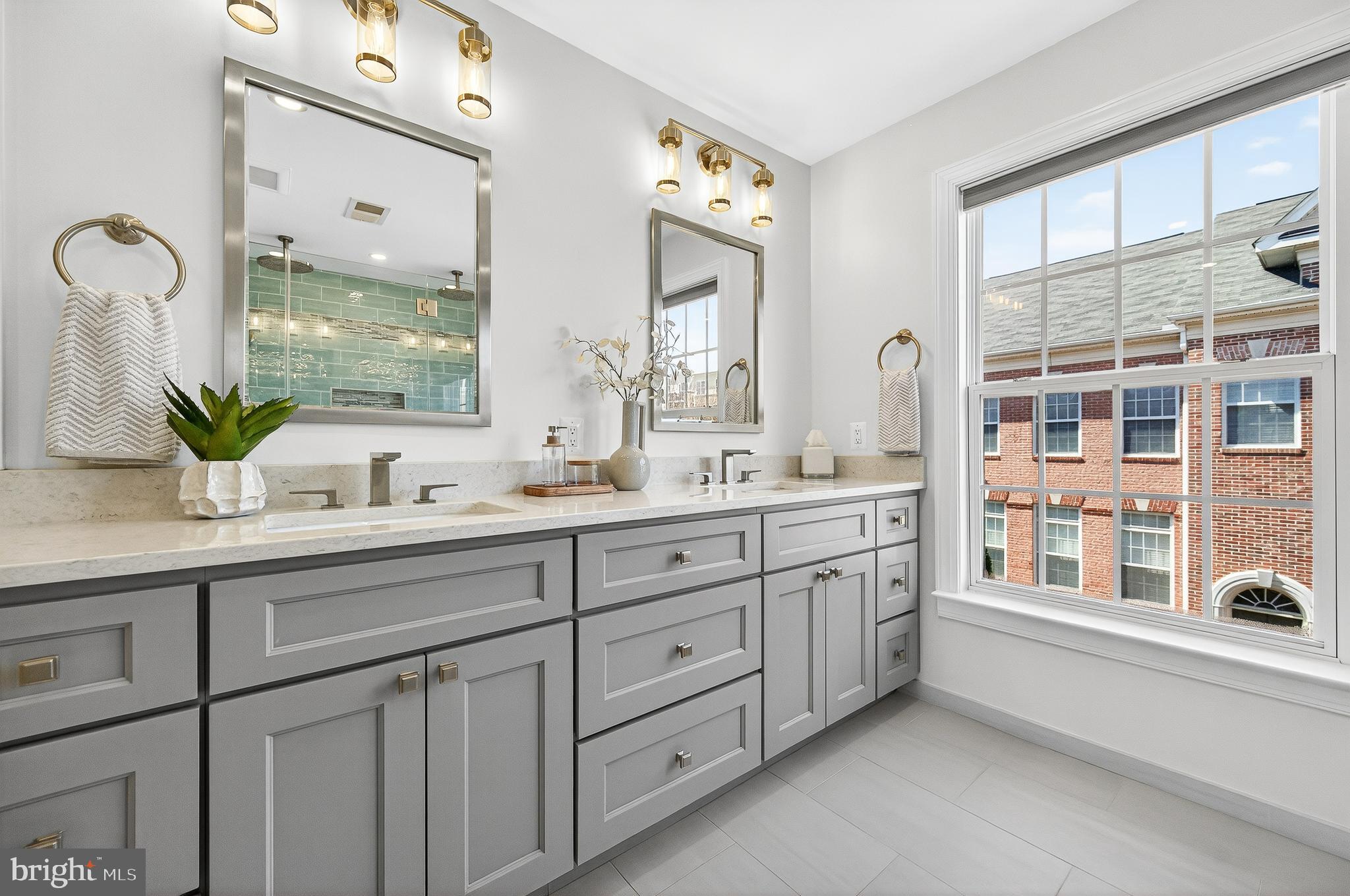 RESERVE AT TYSONS CORNER - Residential