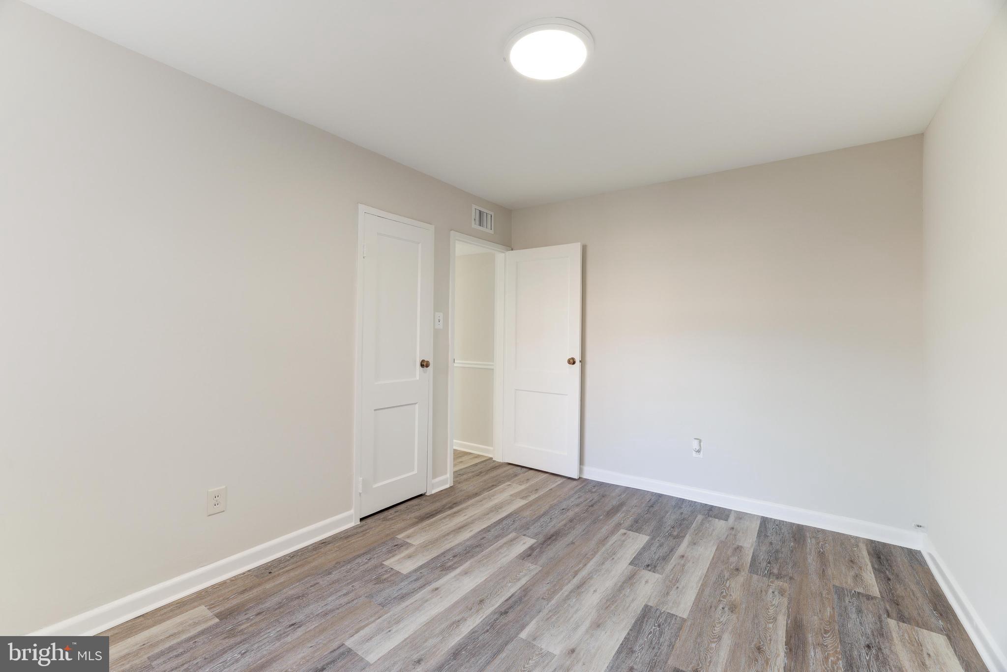 PARKSIDE CONDOMINIUMS - Residential Lease