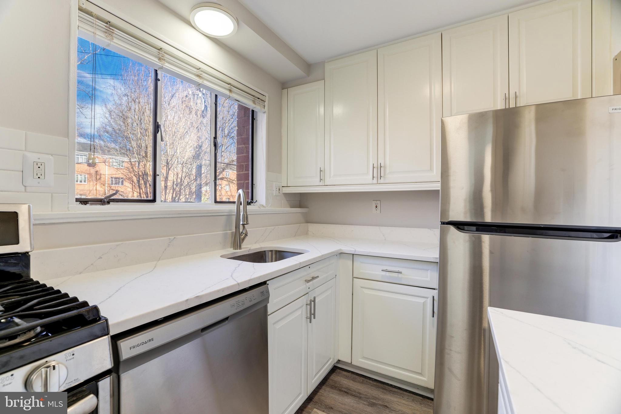 PARKSIDE CONDOMINIUMS - Residential Lease