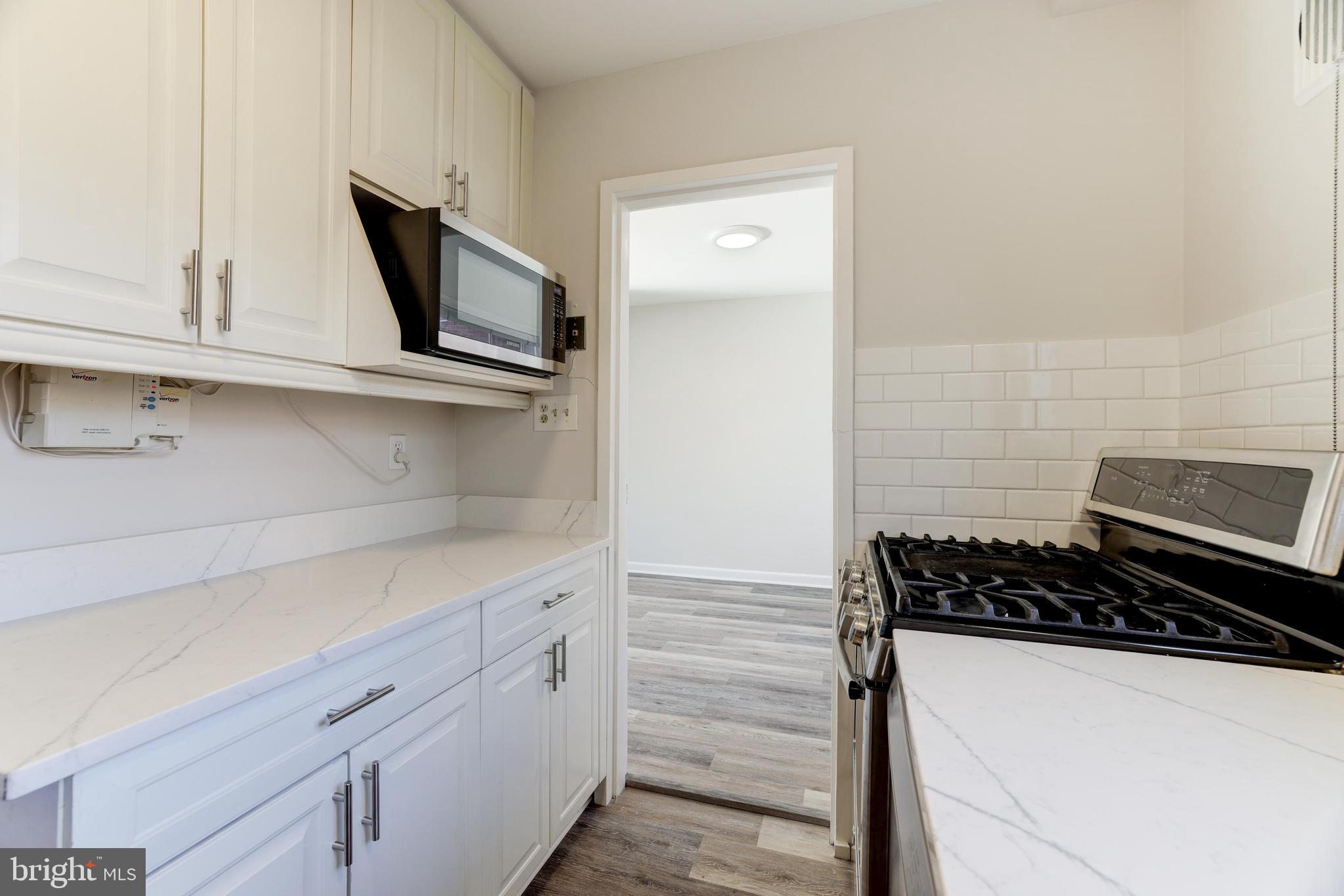 PARKSIDE CONDOMINIUMS - Residential Lease