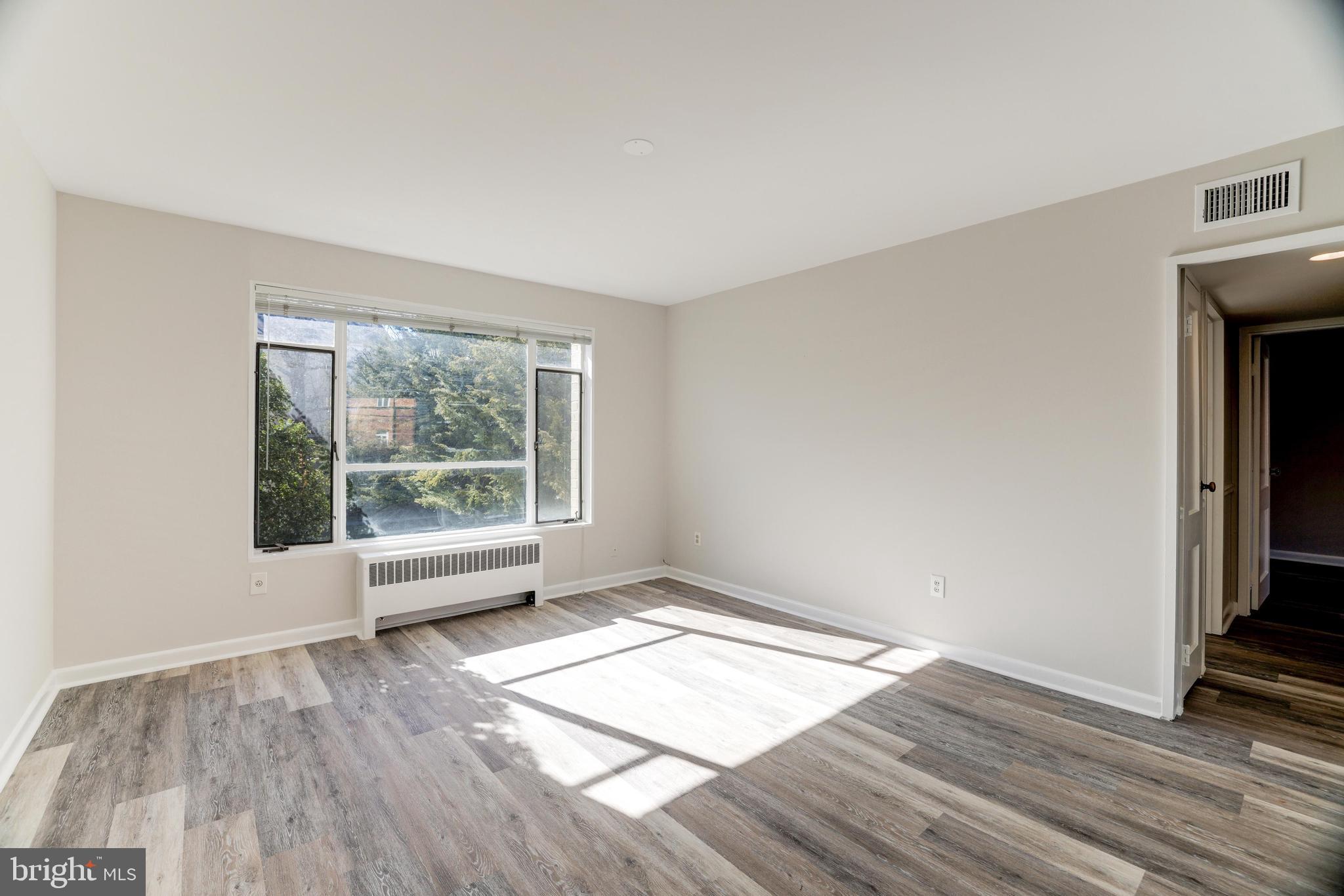 PARKSIDE CONDOMINIUMS - Residential Lease