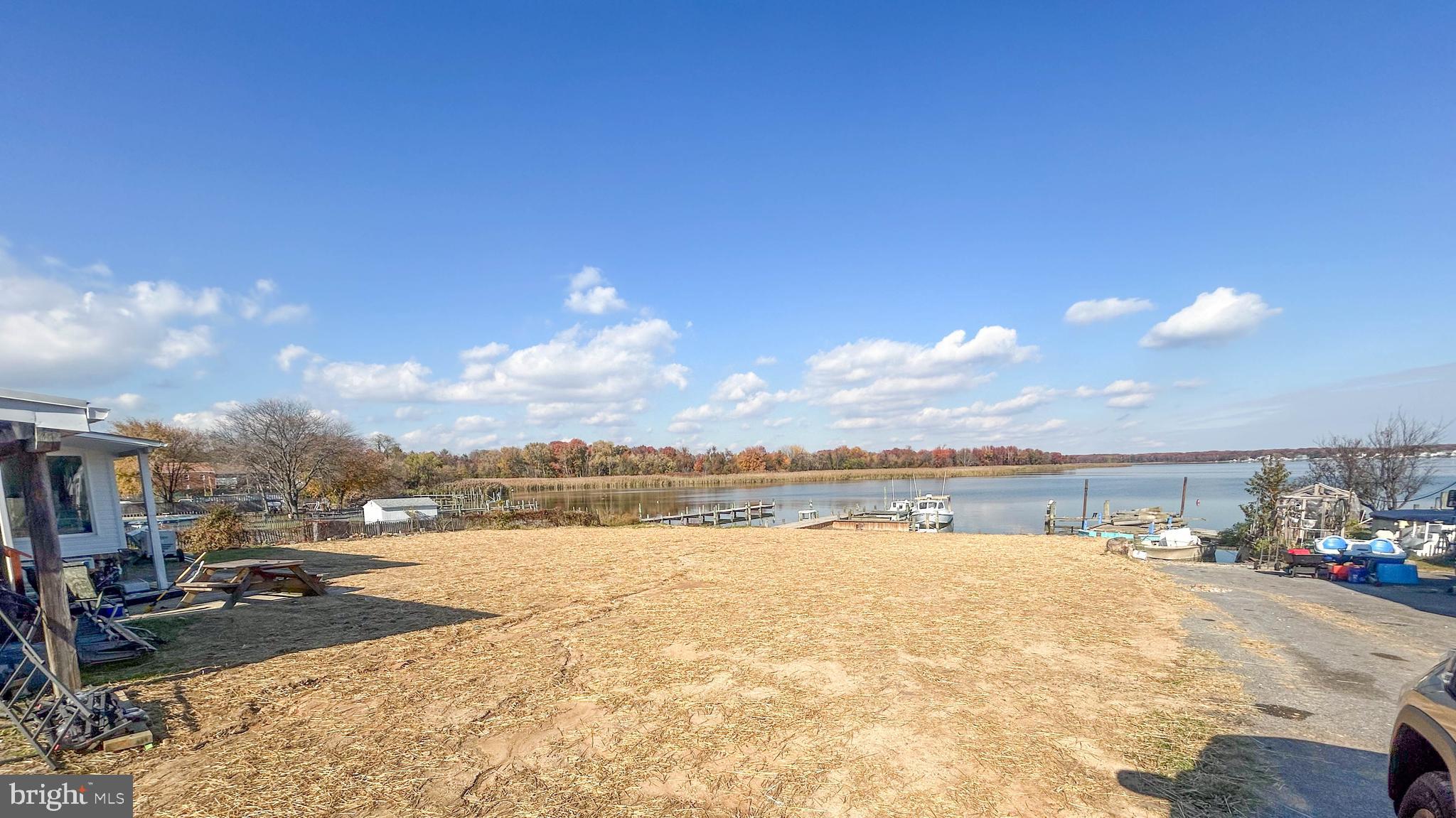 BRIGHT LIGHT SHORES - Residential