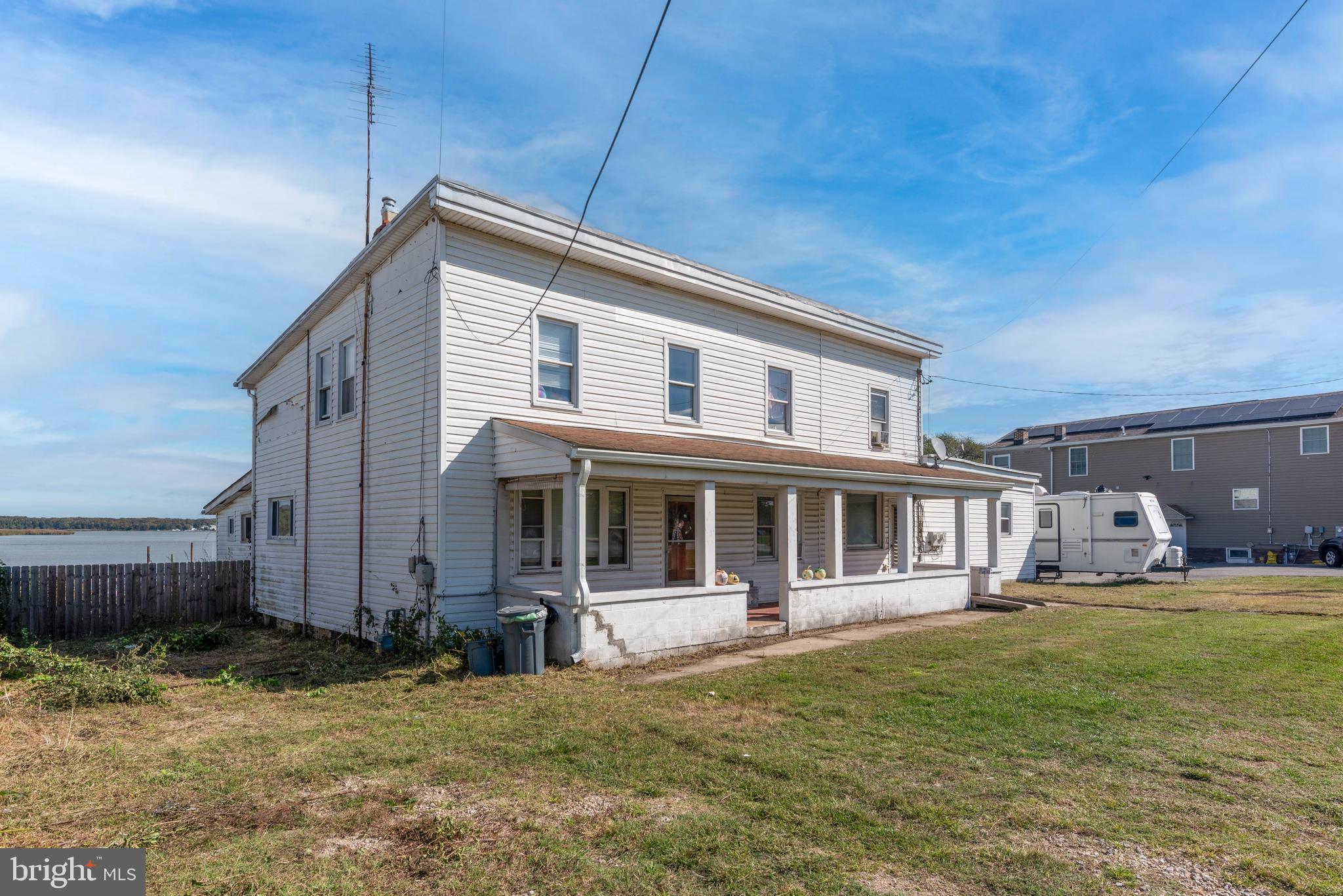 BRIGHT LIGHT SHORES - Residential