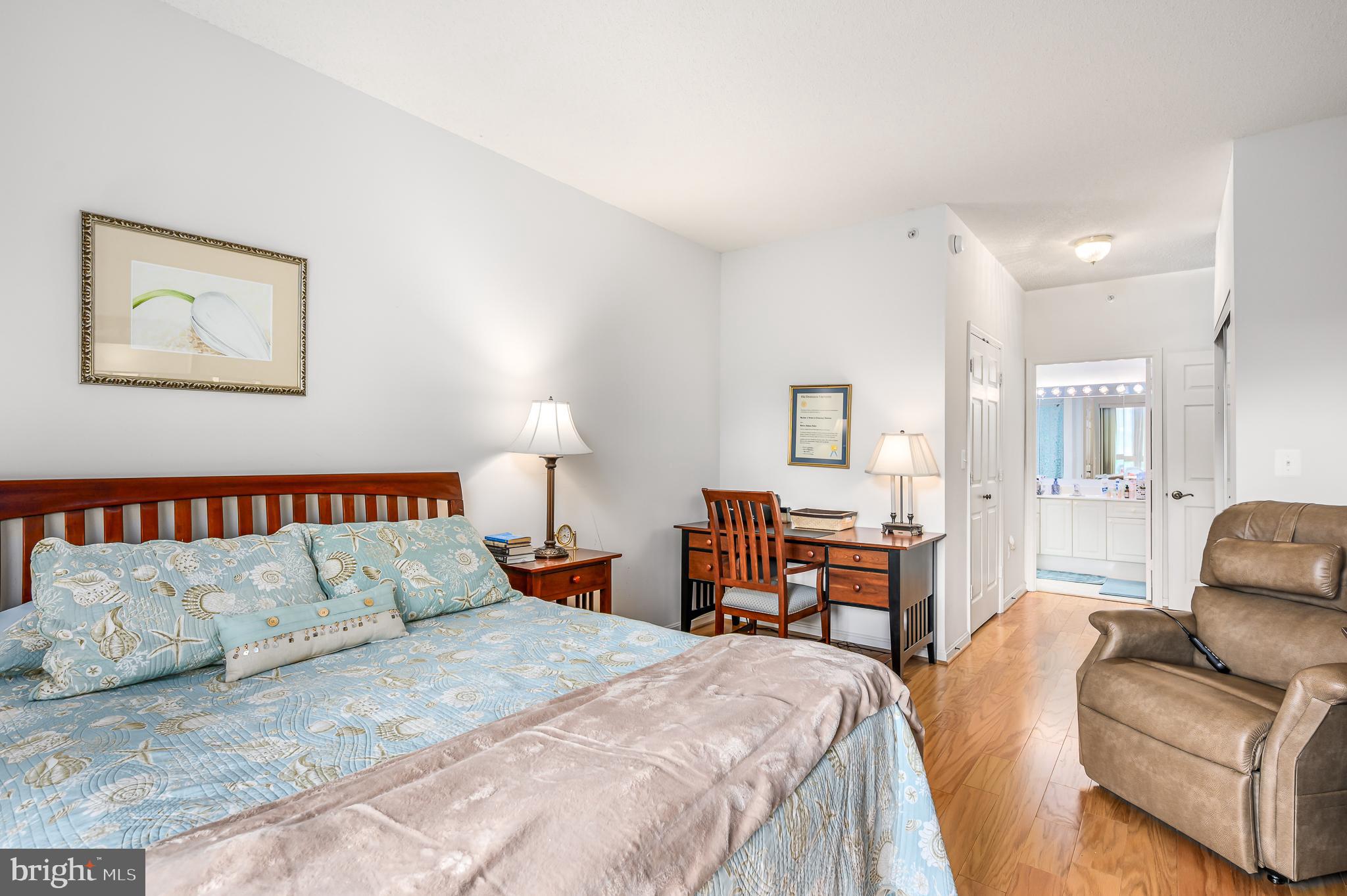 LANSDOWNE WOODS - Residential