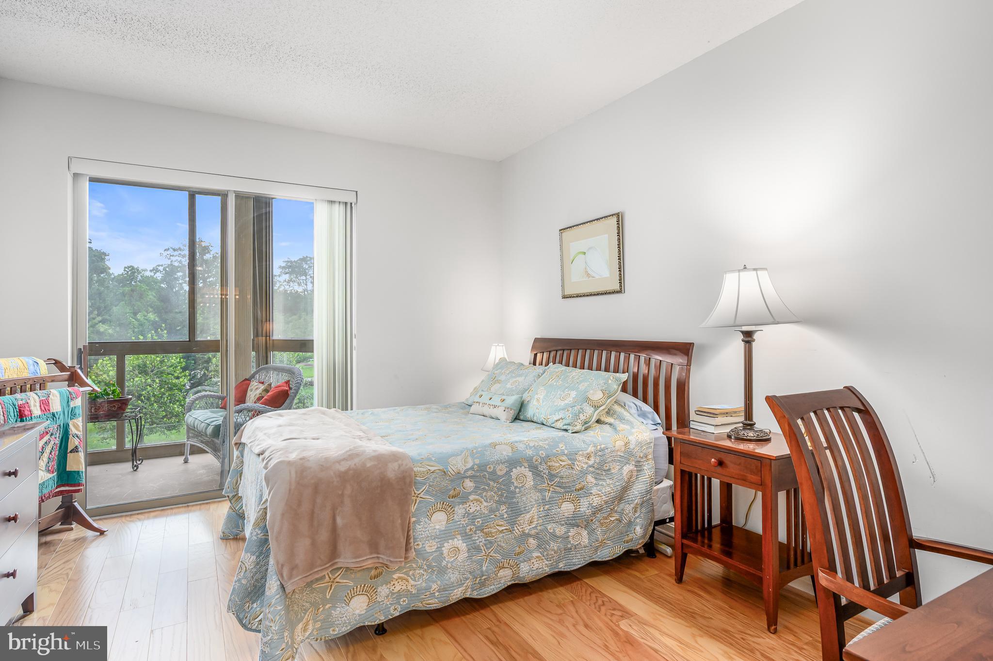 LANSDOWNE WOODS - Residential