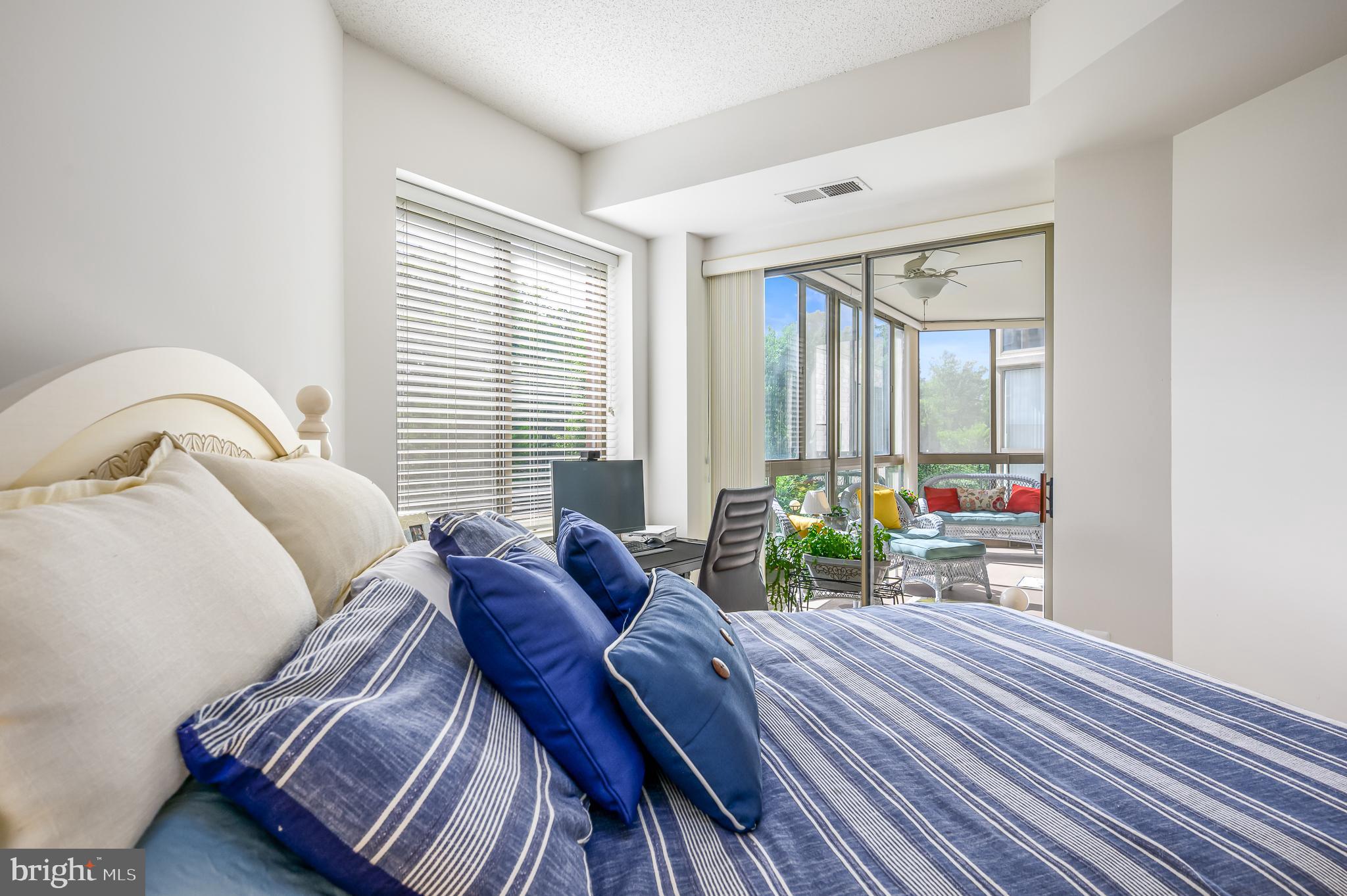 LANSDOWNE WOODS - Residential