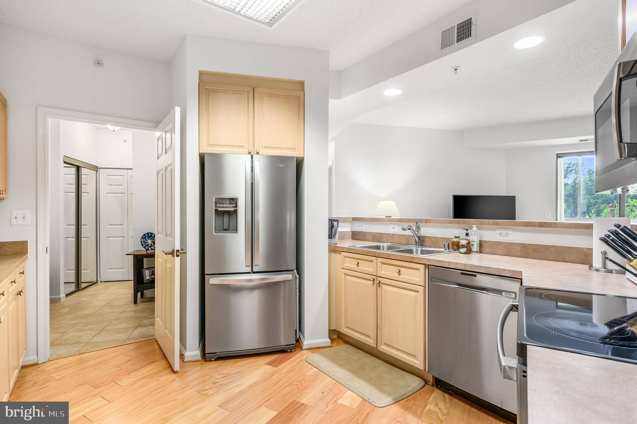 LANSDOWNE WOODS - Residential